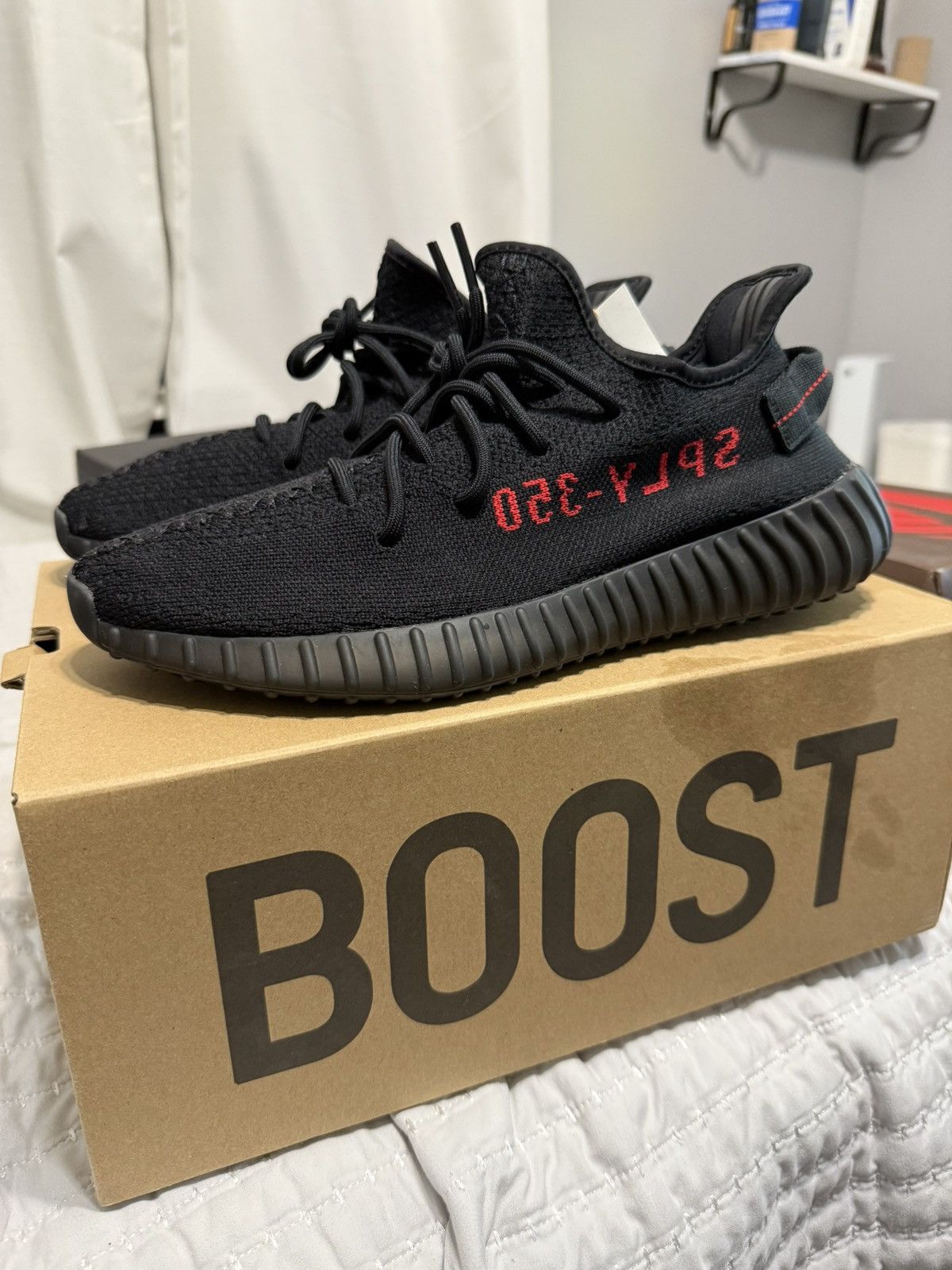 Adidas × Yeezy Yeezy Boost 350 v2 Size US 10 / EU 43 - 1 Thumbnail