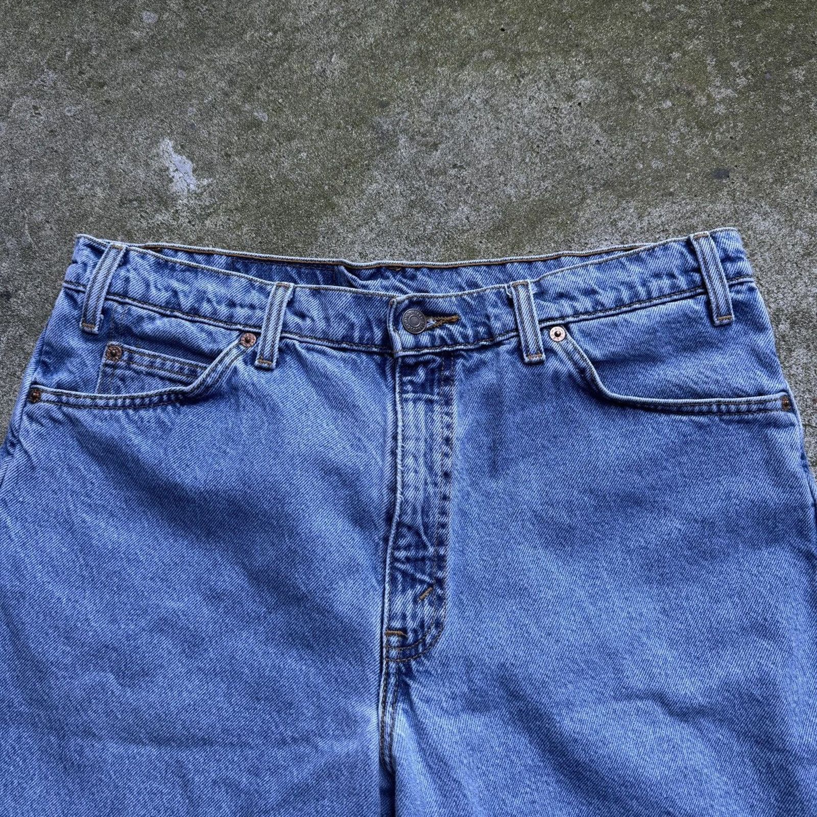 Levi's VINTAGE 90s LEVI'S 550 ORANGE TAB DENIM JEAN SHORTS JORTS Size US 34 / EU 50 - 7 Thumbnail
