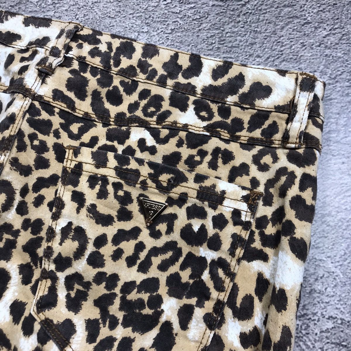 Vintage Vintage 90s Guess Leopard Baggy Parachute Pants Streetwear 3 Size 32" / US 10 / IT 46 - 7 Thumbnail