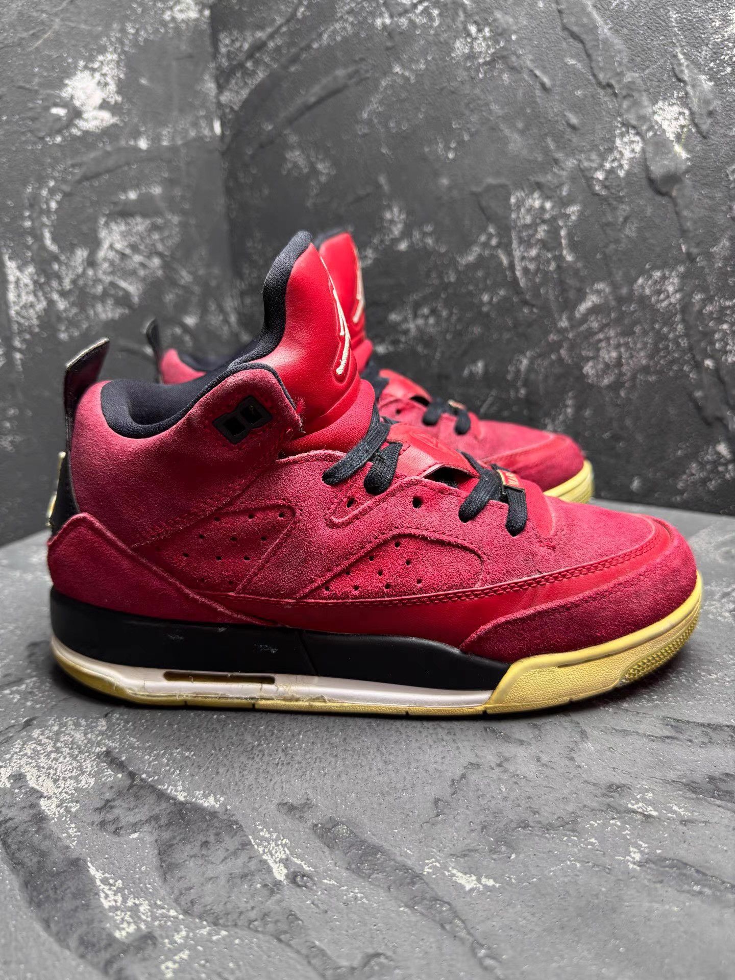 Jordan Brand Jordan Son of Mars Black & Red Basketball Shoes Q10 Size US 5.5 / EU 38 - 4 Thumbnail