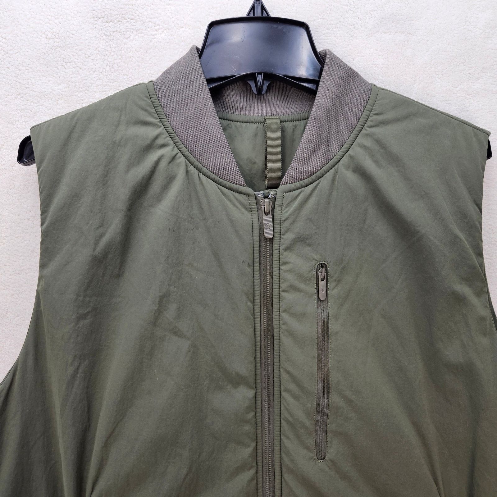 Lululemon LULULEMON WOMEN'S 12 GREEN INSULATED ZIP UP VEST MINOR STAIN Size XL / US 12-14 / IT 48-50 - 2 Thumbnail