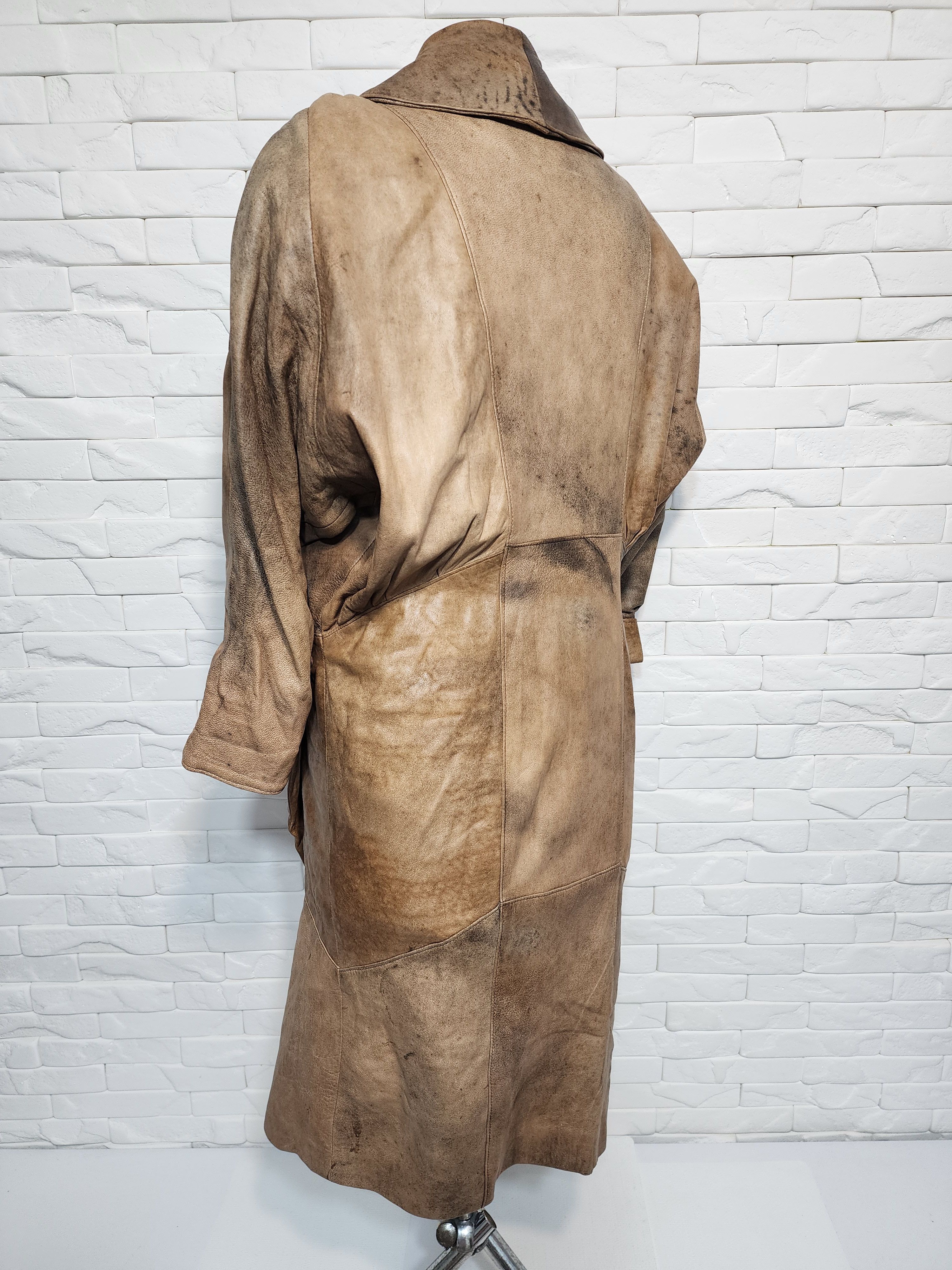 Designer Women brown leather raincoat. Size XXL / US 16-18 / IT 52-54 - 6 Thumbnail