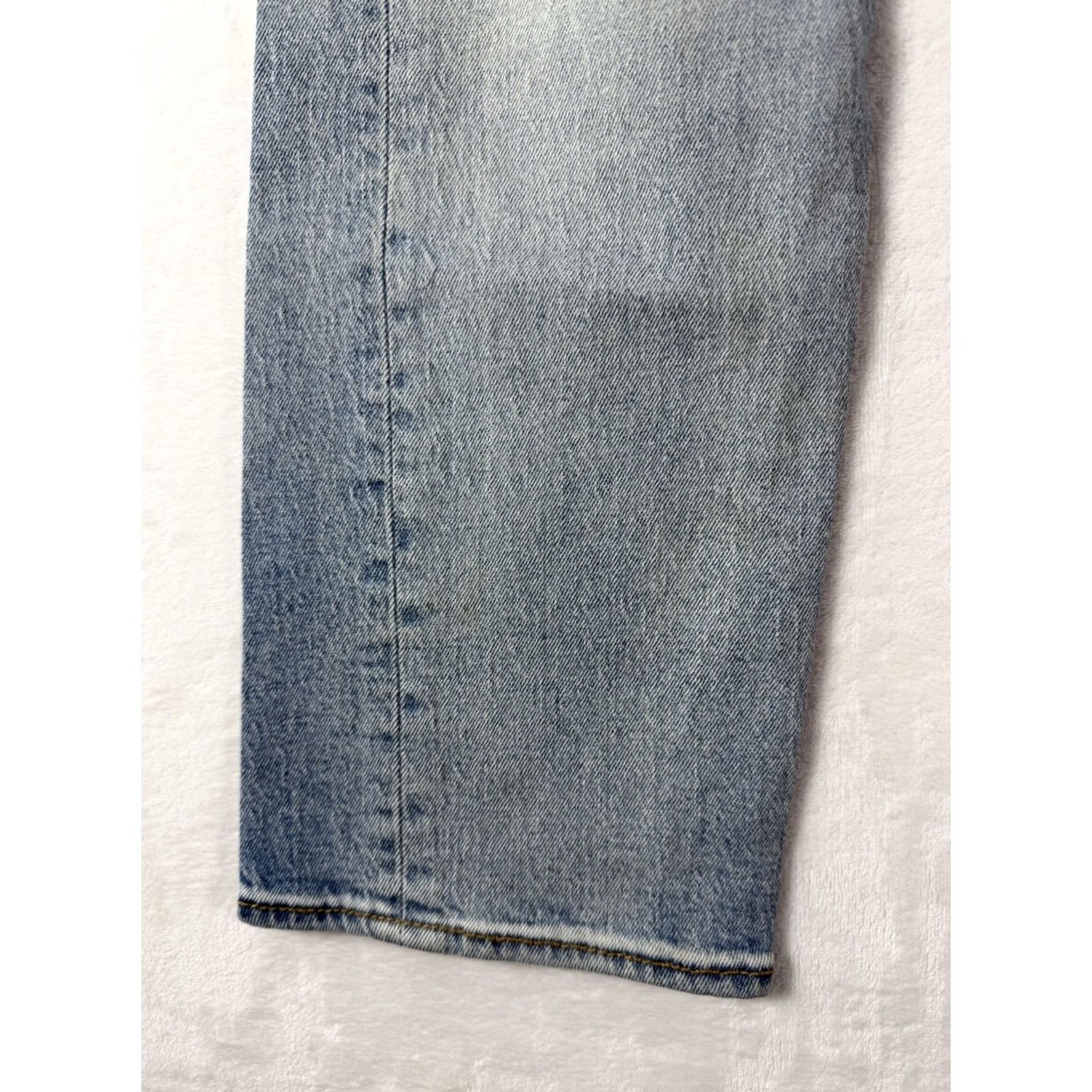 Levi's Levi's 501 Jeans Men's Size 31x32 Straight Leg Light Wash Denim Blue Regular Waist 31 Inseam 32 CT Size US 31 - 3 Thumbnail