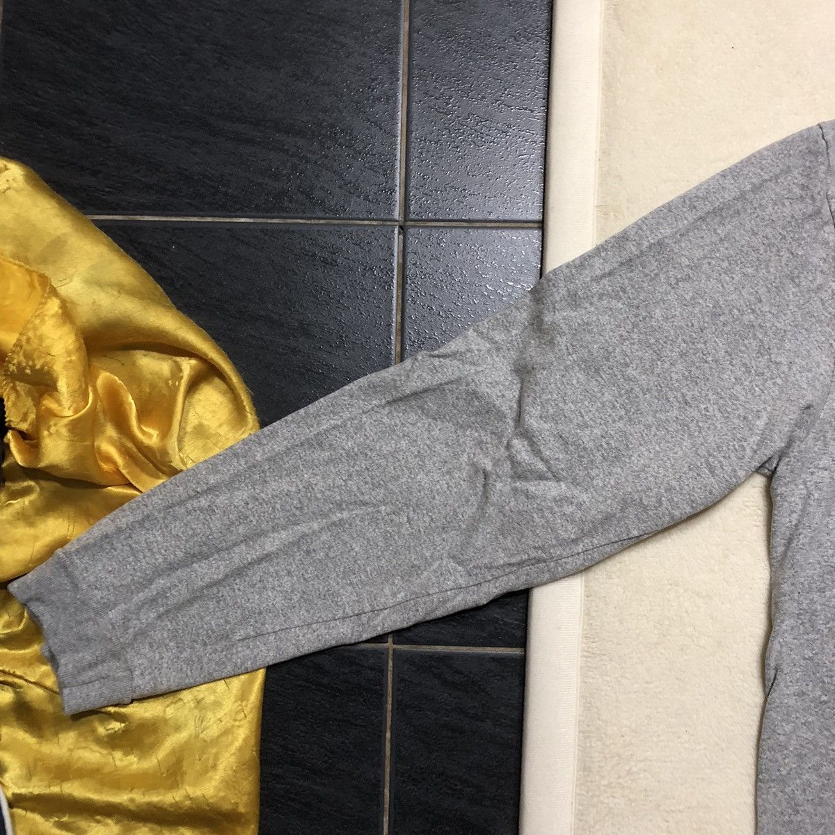 Champion × Vintage VINTAGE CHAMPION MADE IN USA Plain Sweatshirt Size US XL / EU 56 / 4 - 4 Thumbnail