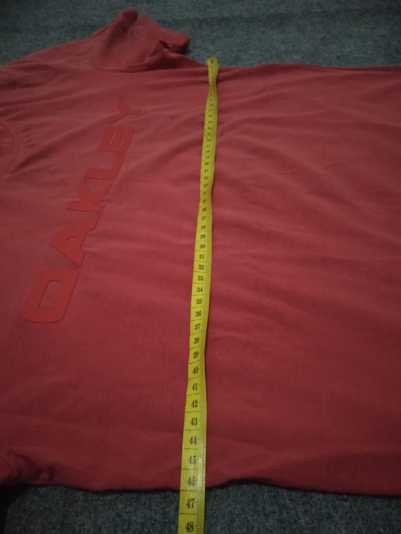 Oakley × Vintage Vintage Oakley T-Shirt 2000s Logo Y2K Size US M / EU 48-50 / 2 - 11 Thumbnail