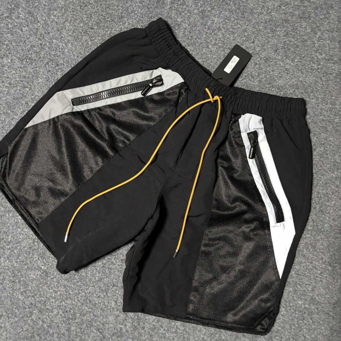 Rhude Rhude multi short black Size US 32 / EU 48 - 2 Thumbnail