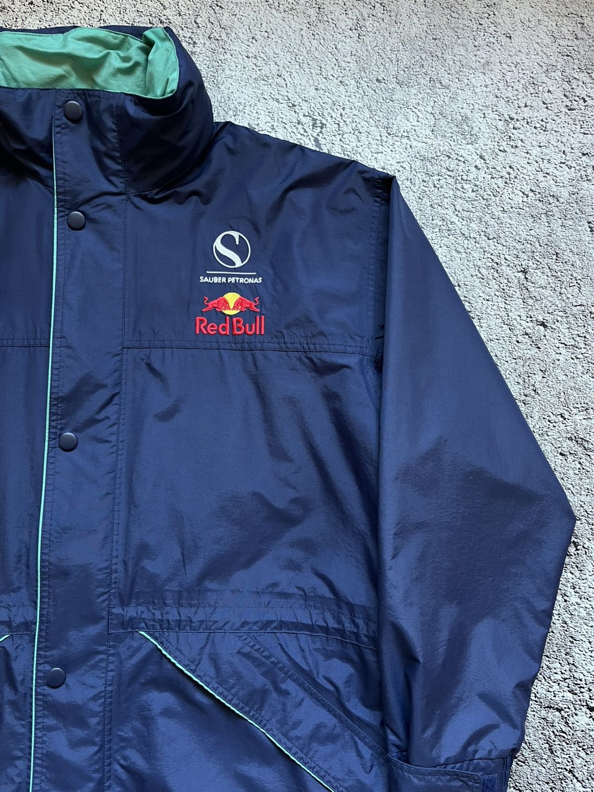 Red Bull Red Bull Sauber Petronas F1 Racing Team Jacket Size M Size US M / EU 48-50 / 2 - 4 Thumbnail