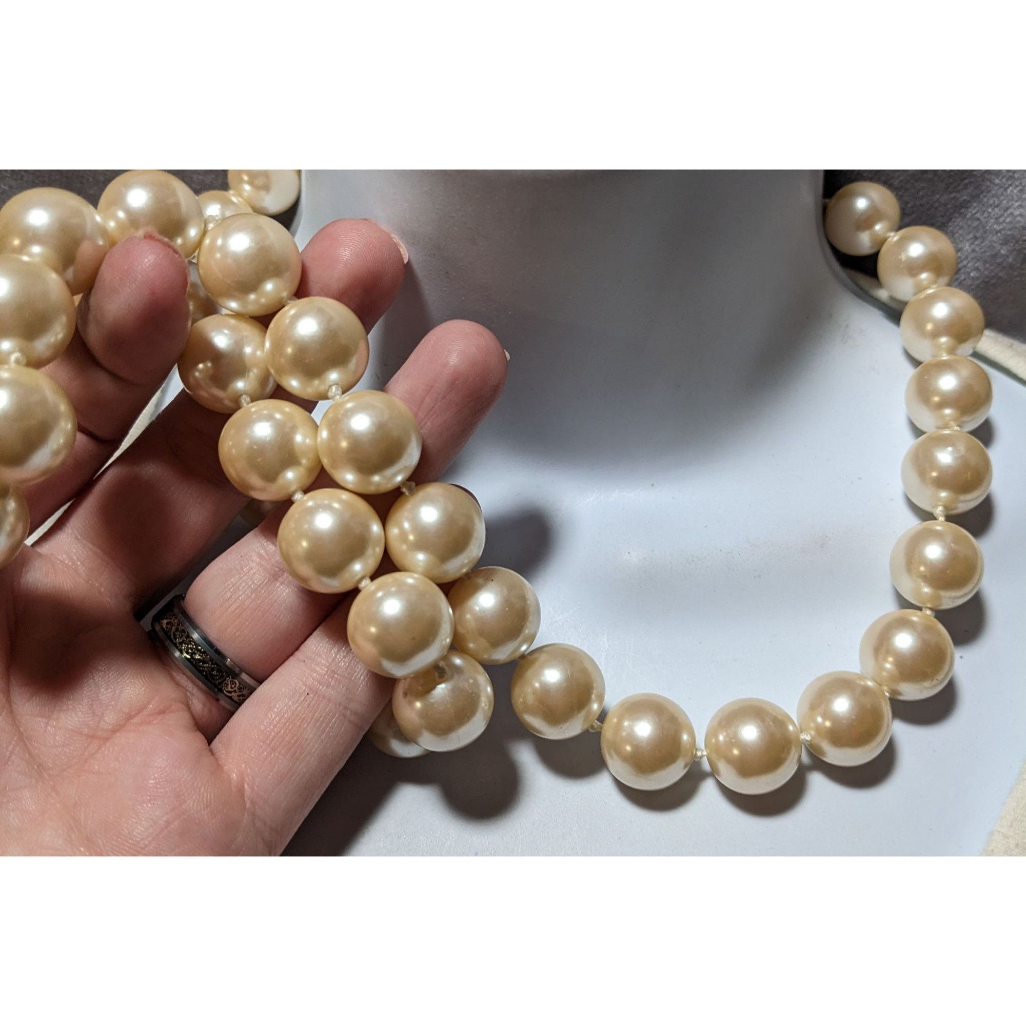 Other Chunky Retro Cream Faux Pearl Costume Necklace Size ONE SIZE - 6 Thumbnail
