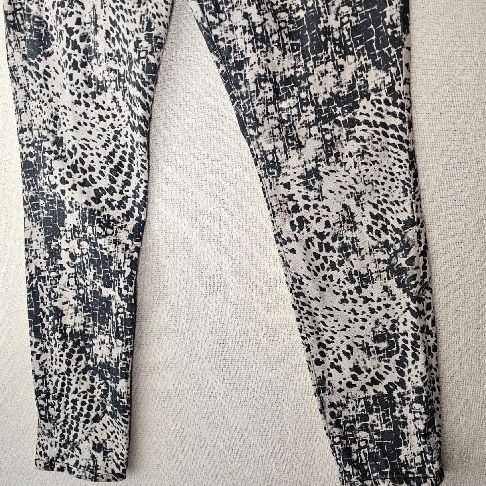 Express Express Women's Skinny Jeans High Rise Dark Cotton Blend Stretch Jeggings 12 Regular Inseam 26.5 in Denim Slim Button Closure Jeans Mens Womens Girls Size 24" / US 00 / IT 34 - 2 Thumbnail