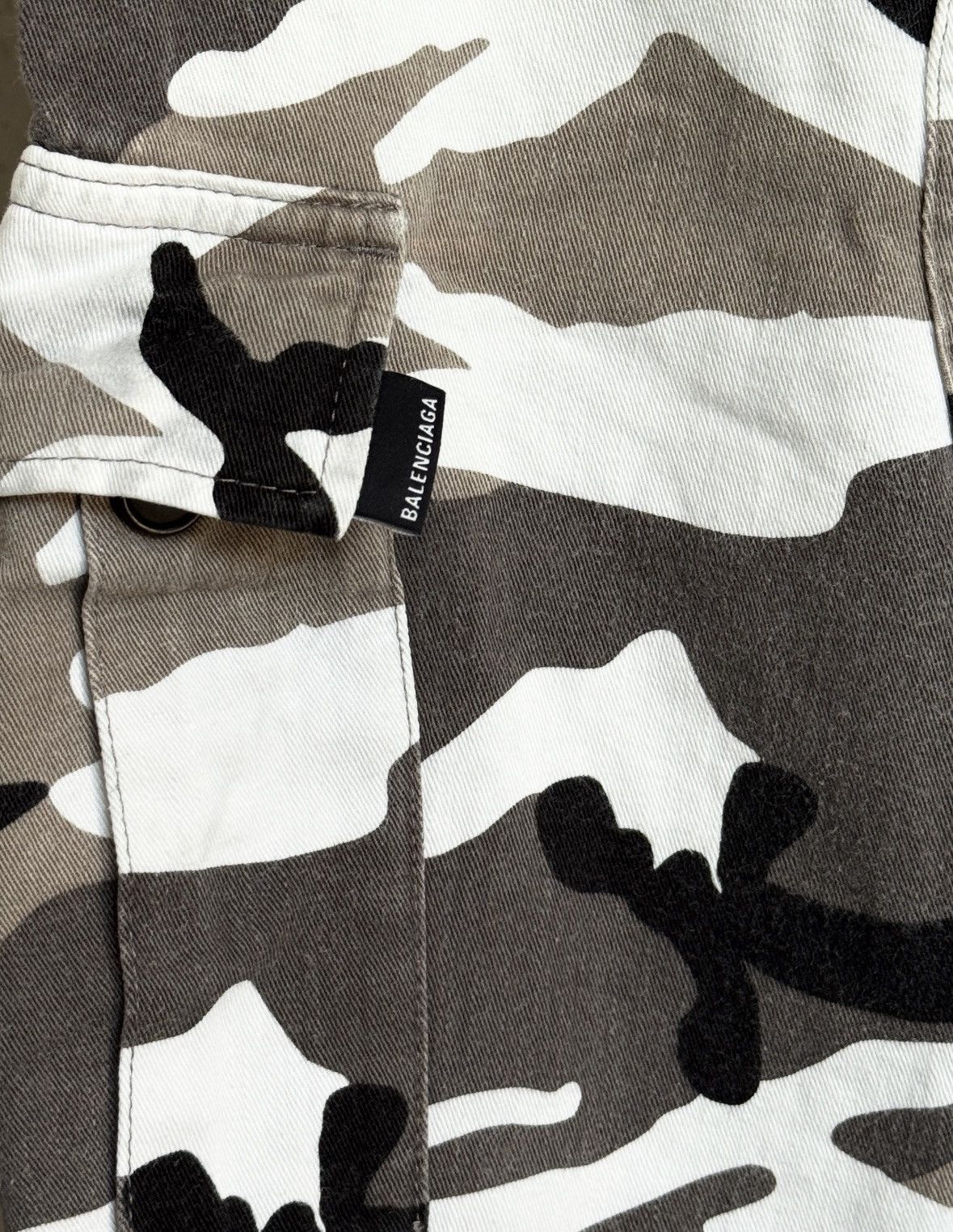 Balenciaga Balenciaga Army Camouflage Pants AW18 Size US 30 / EU 46 - 5 Thumbnail