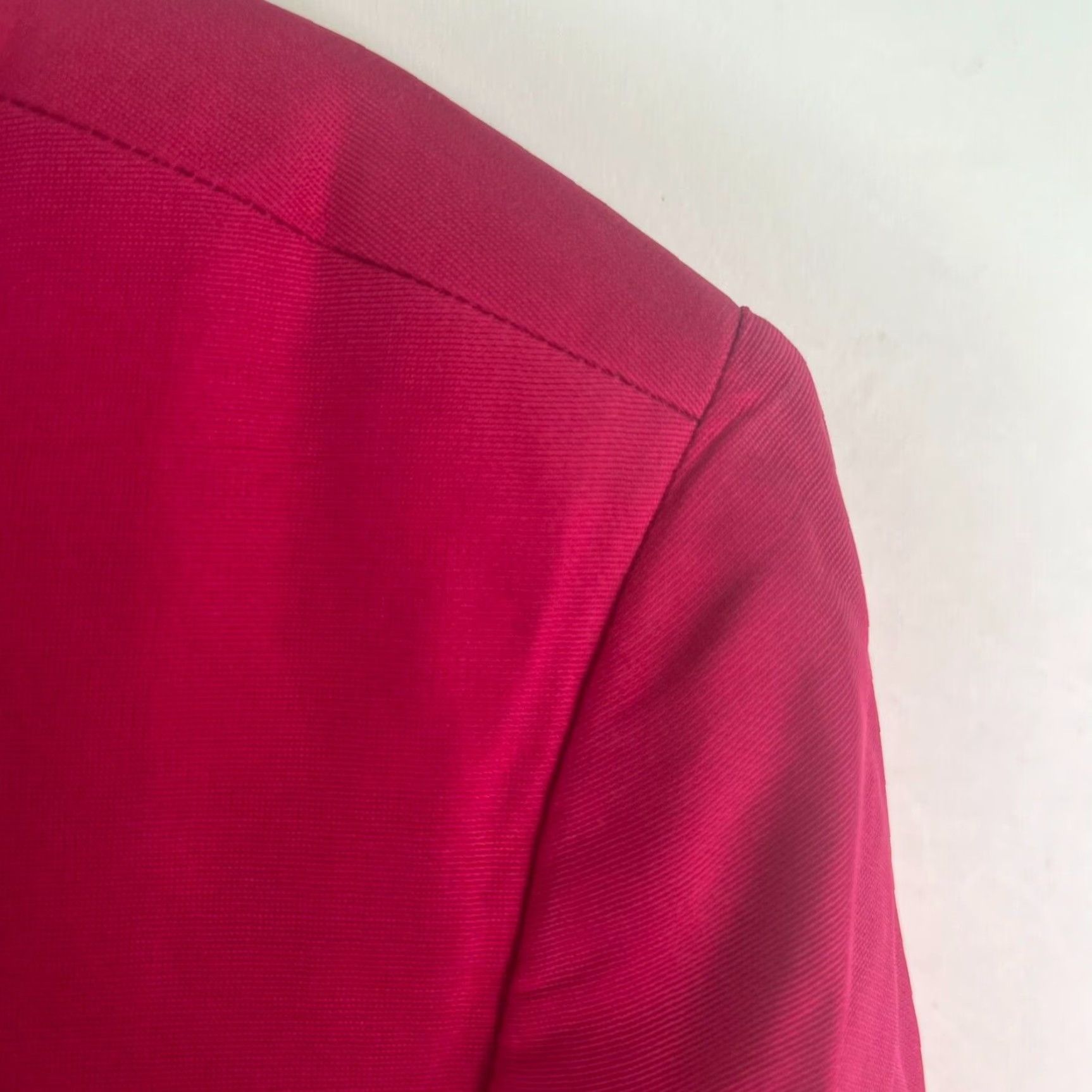 Vintage VINTAGE August Silk Blazer Jacket Womens Size 10 Red 90s Single-Breasted 100% Silk Notch Lapel Size L / US 10 / IT 46 - 2 Thumbnail