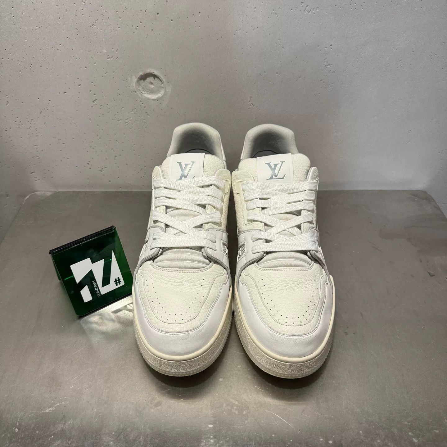 Louis Vuitton Louis Vuitton Training White Lowtop Sneakers 44 Men Size US 10.5 / EU 43-44 - 1 Thumbnail