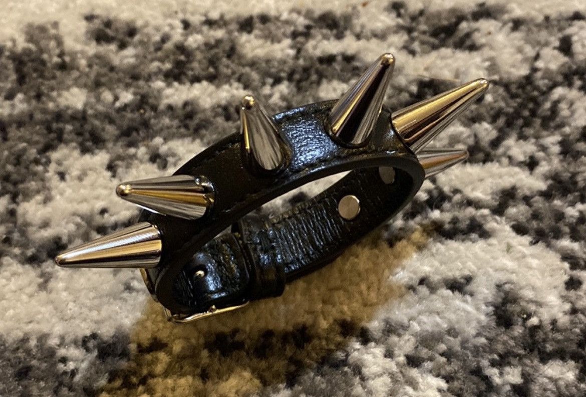 Gucci Gucci Leather Bracelet with Studs Size ONE SIZE - 1 Thumbnail