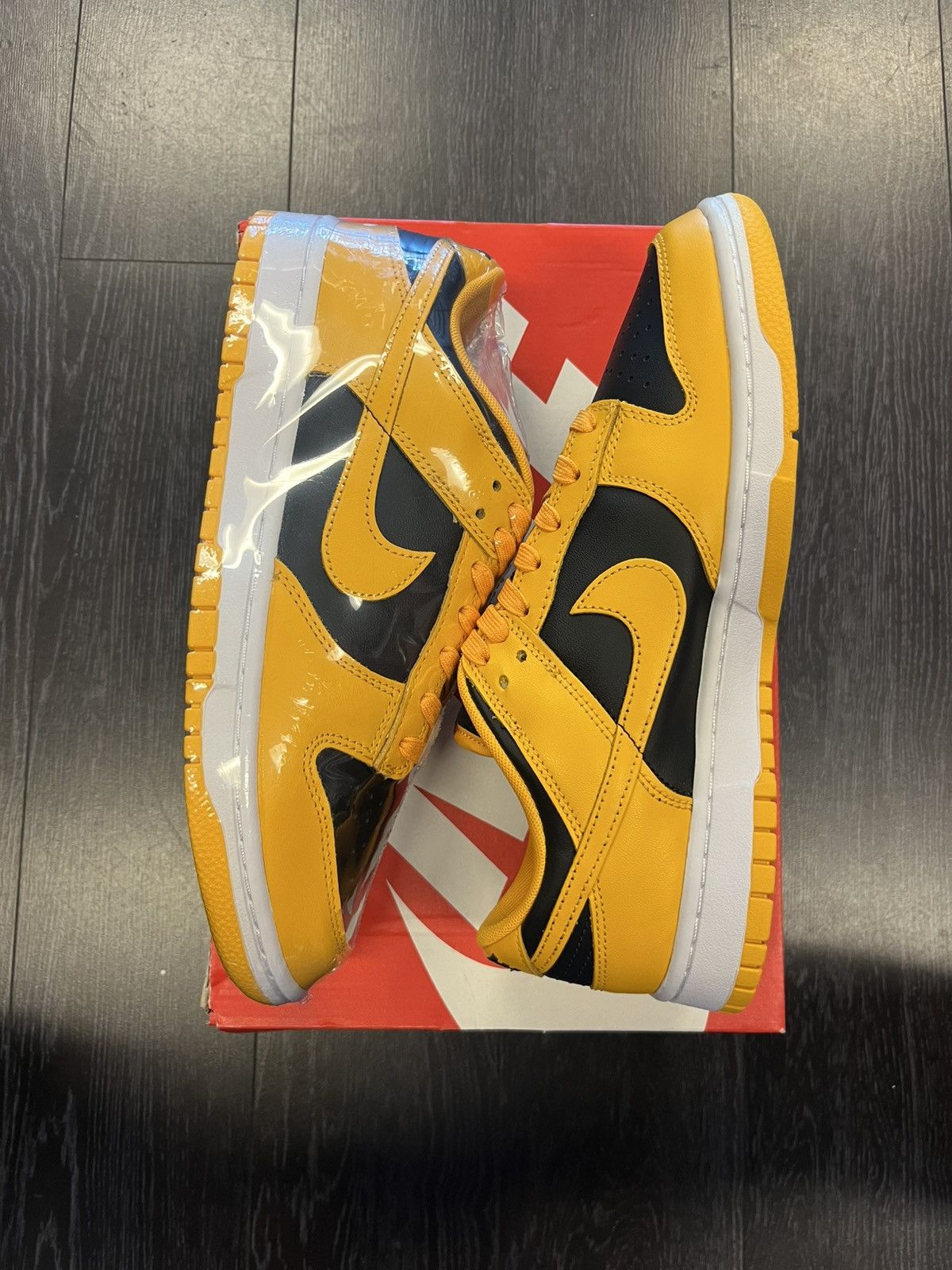 Nike Nike Dunk Low Golden Rod Size US 9.5 / EU 42-43 - 2 Thumbnail