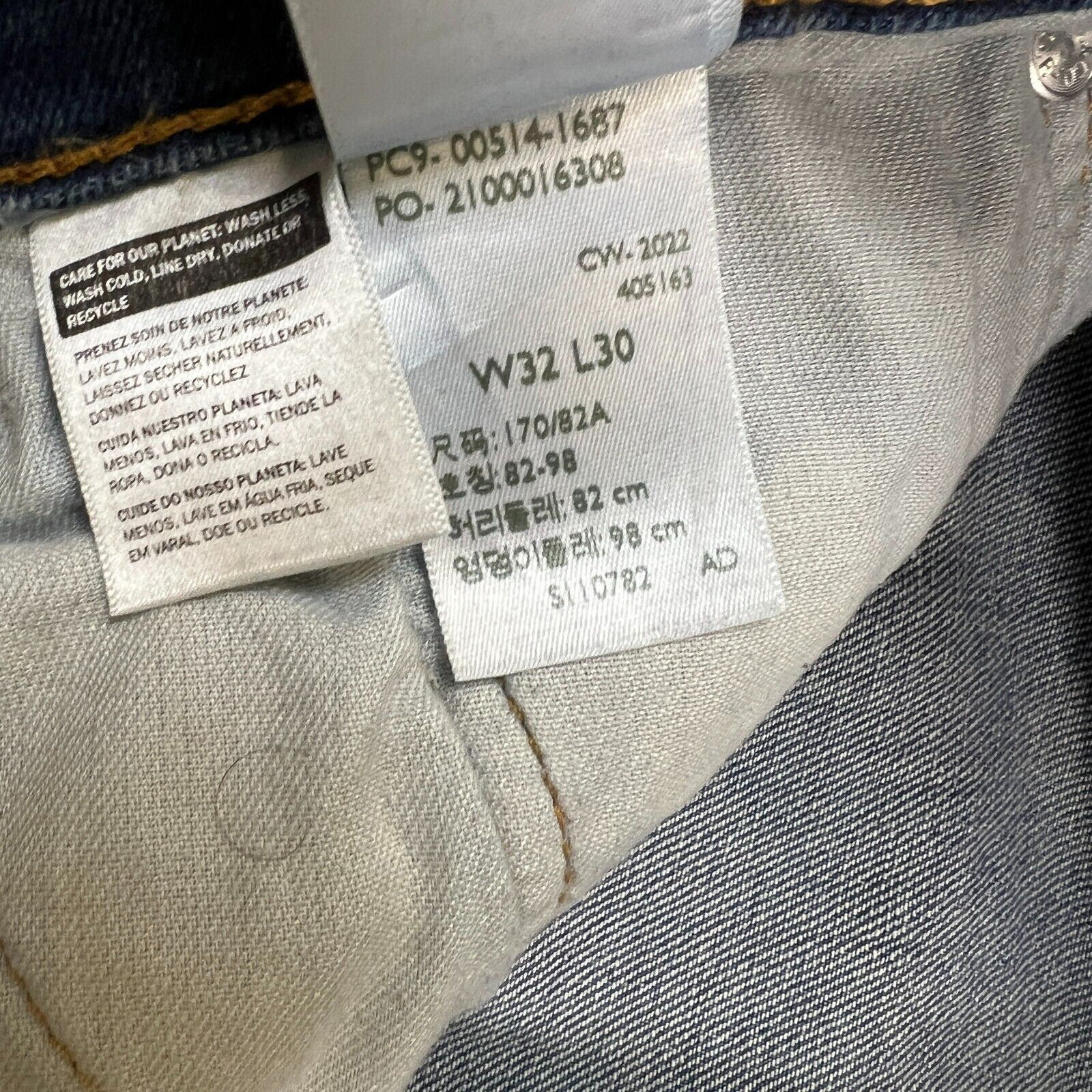 Levi's × Vintage Levi's 514 Jeans Men 32x30 Straight Fit American Denim Pants Size US 32 / EU 48 - 9 Thumbnail