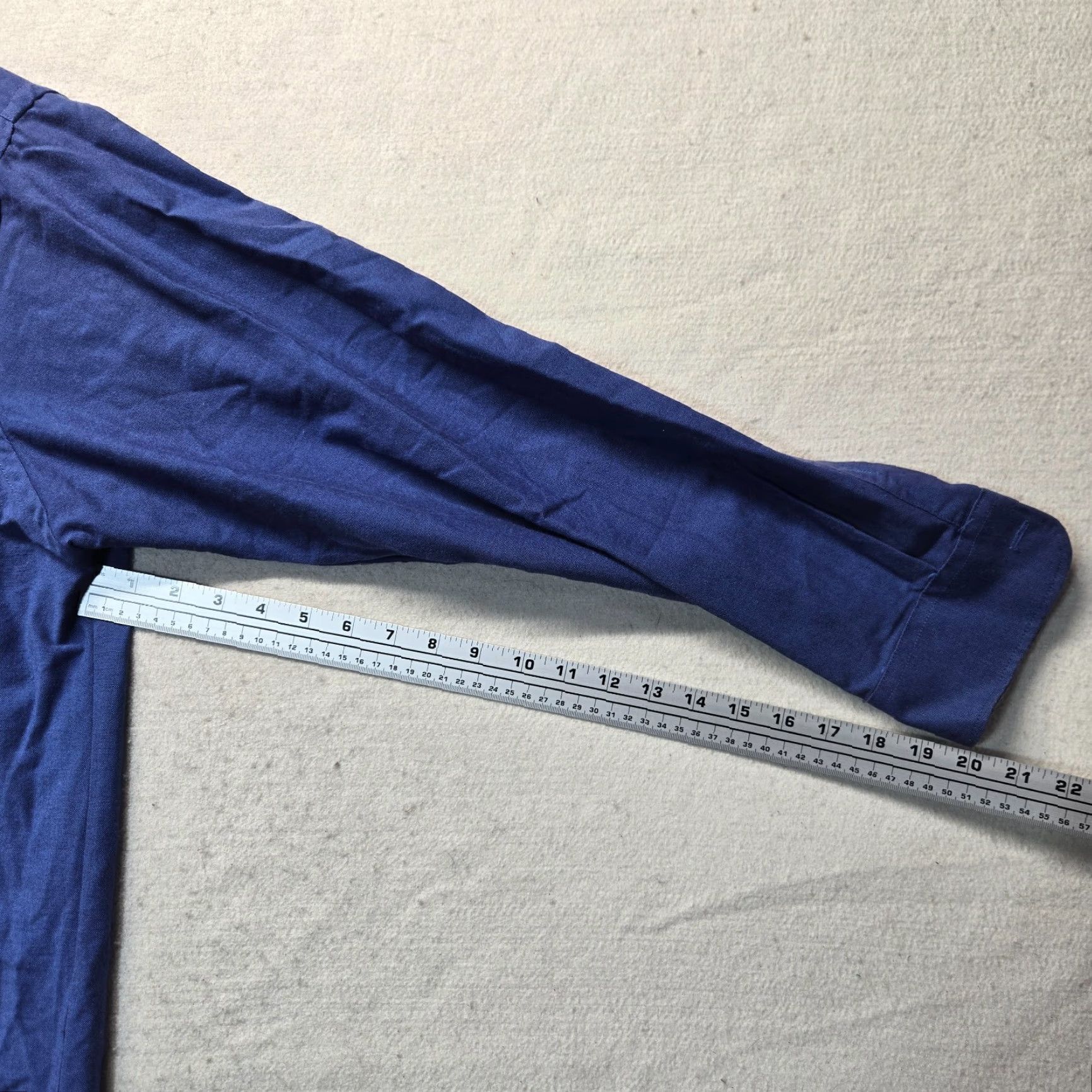 Van Heusen Van Heusen Button-Up Shirt Blue 16.5 Regular Adult Men’s Short Sleeve Wrinkle-Resistant Cotton Blend Size US L / EU 52-54 / 3 - 5 Thumbnail