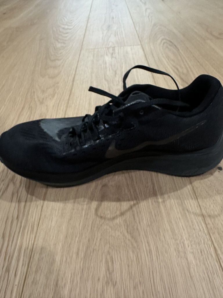 Nike Nike Zoom Fly Triple Black Size US 10.5 / EU 43-44 - 6 Thumbnail