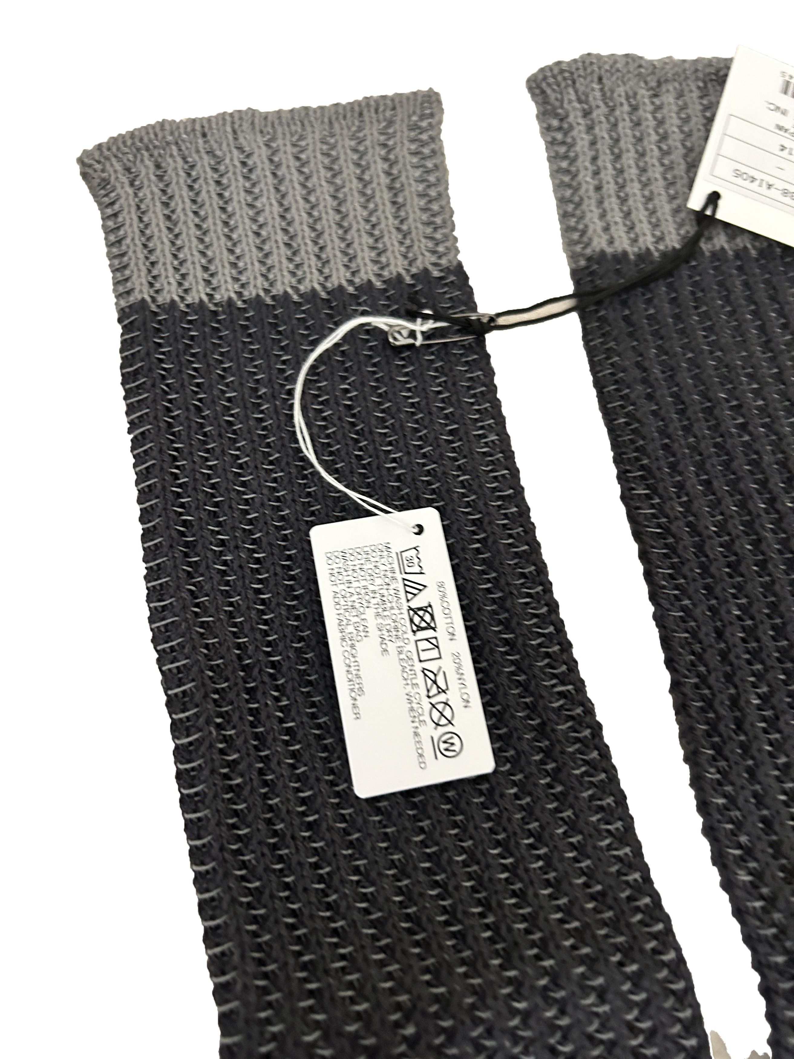 Homme Plisse Issey Miyake HOMME PLISSÉ ISSEY MIYAKE Black & Gray Churros Socks Size ONE SIZE - 5 Thumbnail