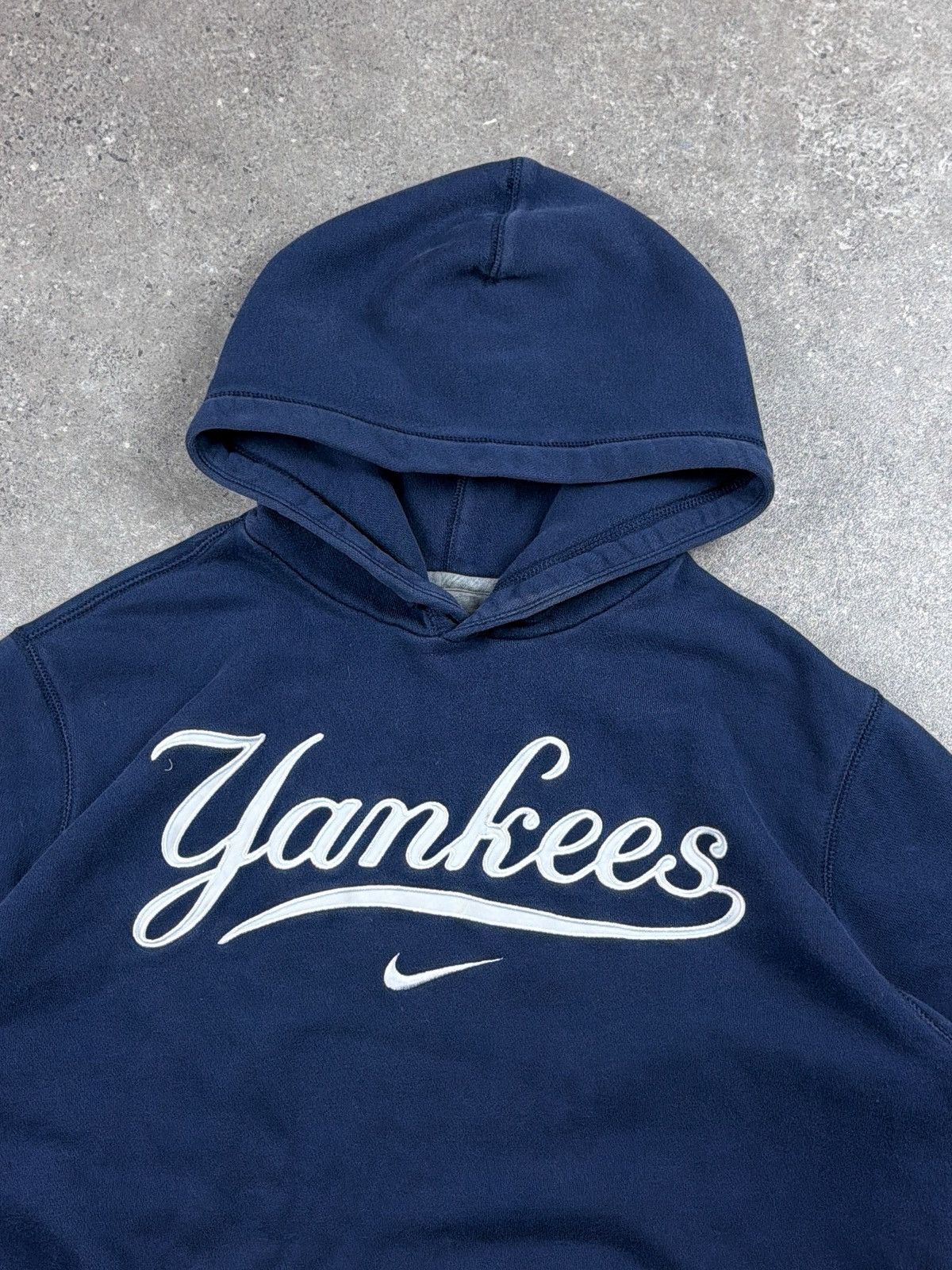 Nike Vintage Nike Yankees Center Logo Hoodie Size US XL / EU 56 / 4 - 2 Thumbnail