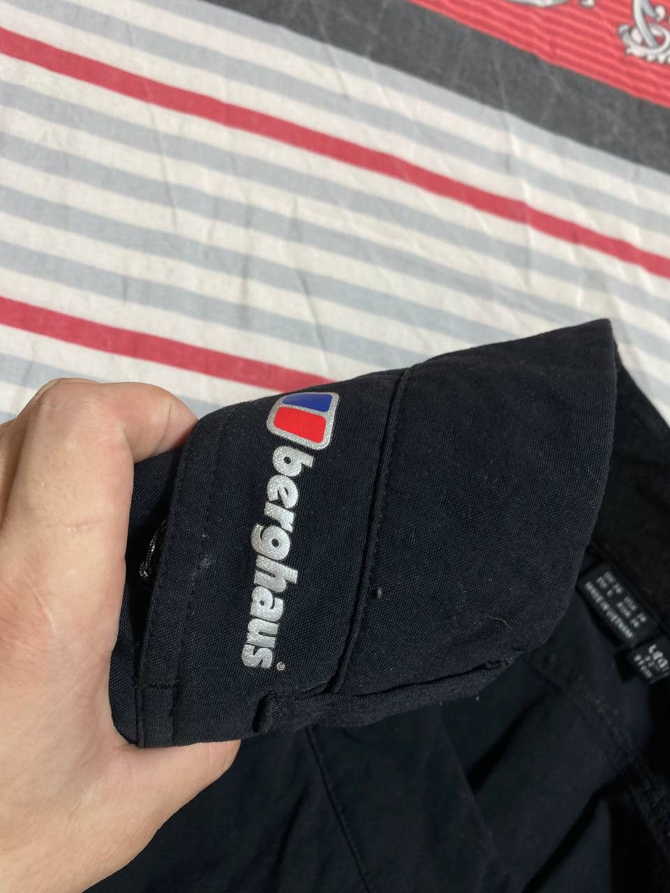 Berghaus Vintage Berghaus outdoor hiking streetwear pants Size US 34 / EU 50 - 22 Thumbnail