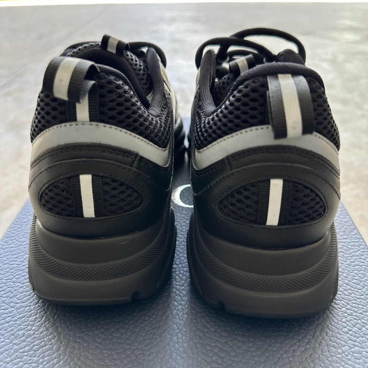 Dior Dior B22 black reflective men size 41 Size US 8 / EU 41 - 4 Thumbnail