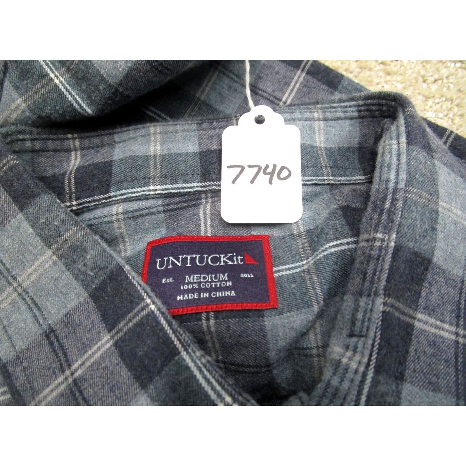 UNTUCKit UNTUCKit Shirt Men Medium Gray Plaid Flannel Long Sleeve Button-Up Casual Regular Size US M / EU 48-50 / 2 - 7 Thumbnail