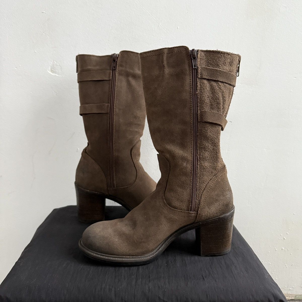 Vintage Vintage Italy Heel Suede Boots Size US 5 / IT 35 - 6 Thumbnail