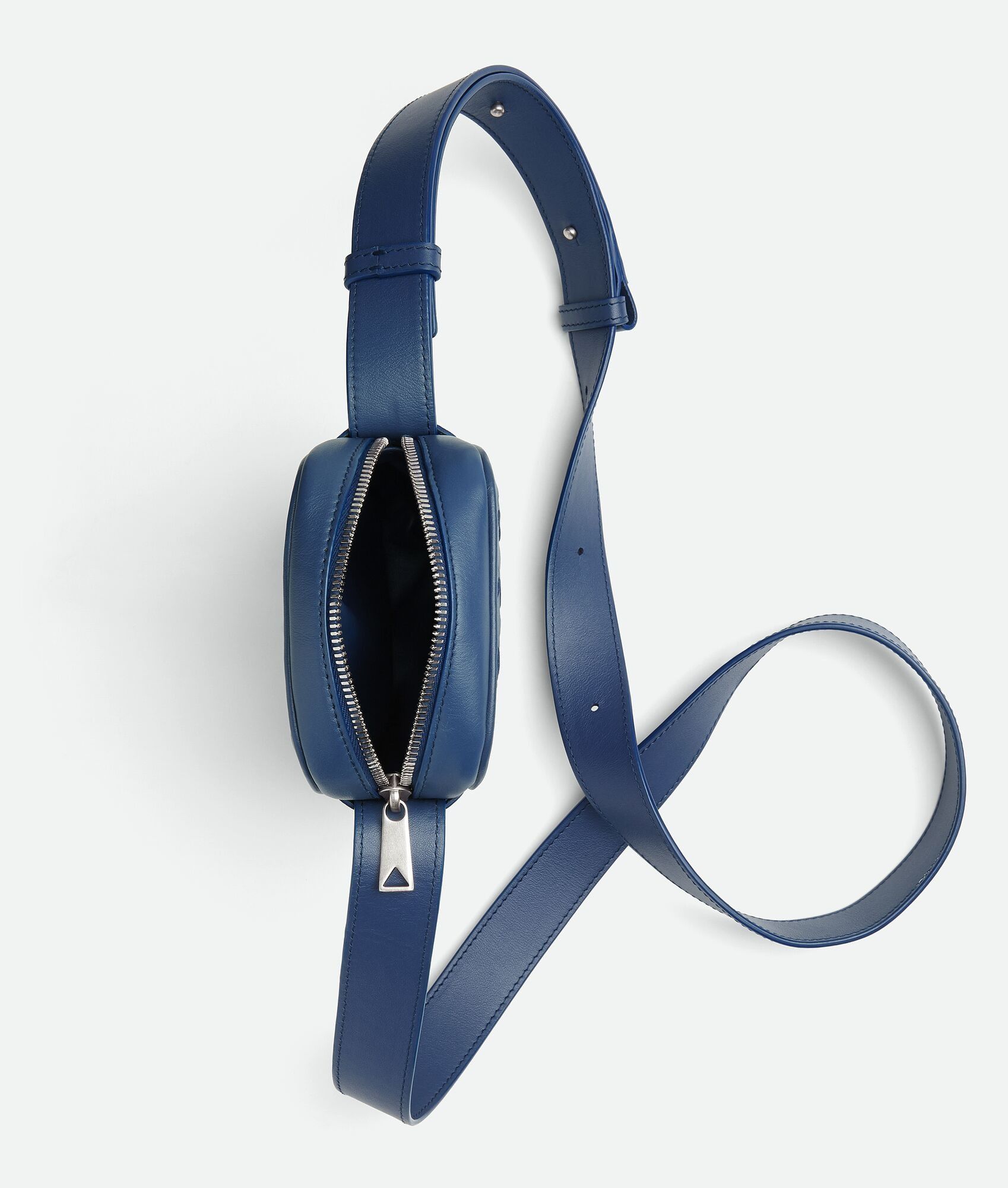 Bottega Veneta o1n1vont0225 Size:OS /Unisex Intrecciato Zipped Phone Pouch Size ONE SIZE - 3 Thumbnail
