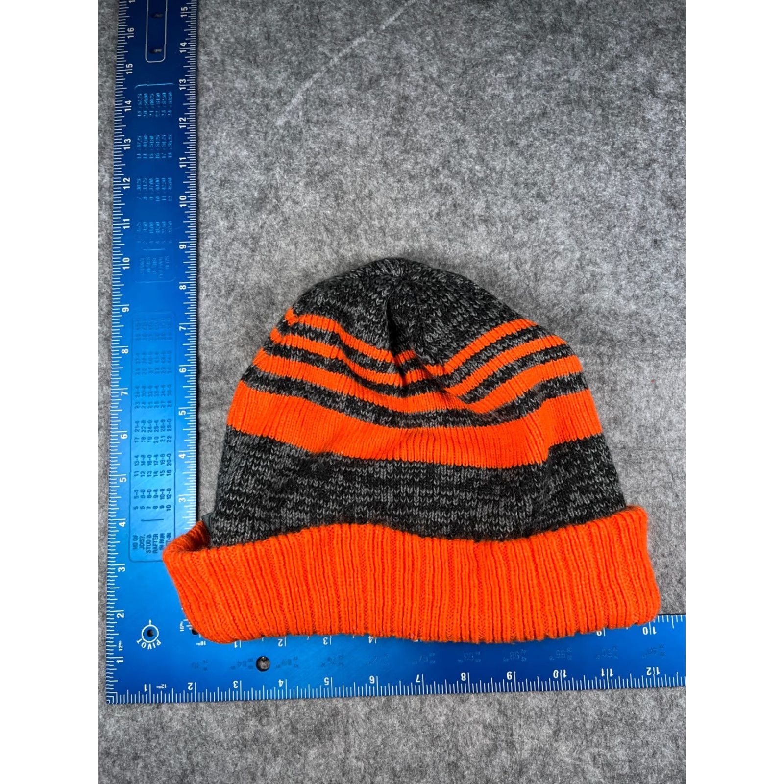 Top Of The World Top of the World Hayden Valley Schools Beanie Toque Adult One Size Orange Knit 100% Acrylic Gray Unisex Adults Beanie Hat Logo 90s? Size ONE SIZE - 4 Thumbnail