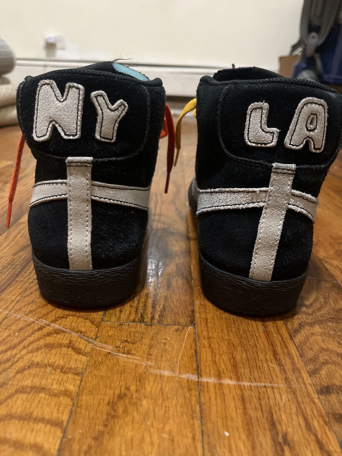 Nike Nike Blazer Mid ‘NY vs LA’-2018 Release-Close to Brand New!! Size US 9.5 / EU 42-43 - 4 Thumbnail