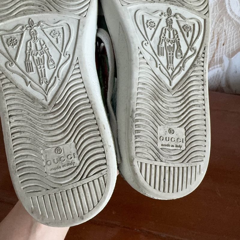 Gucci Gucci Casual Sneakers in Silver with Dragon Design - Size US 7.5 / EU 40-41 - 8 Thumbnail