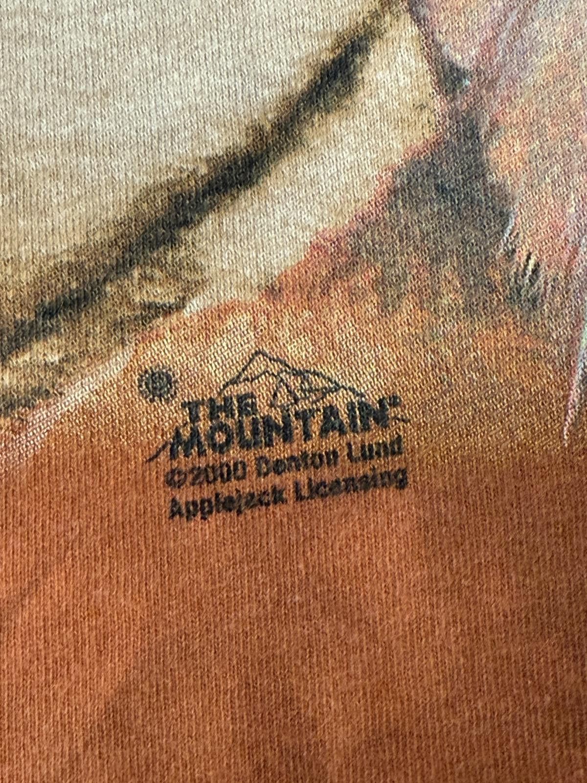The Mountain VTG The Mountain T-shirt Native American White Wolves XXL Size US XXL / EU 58 / 5 - 5 Thumbnail