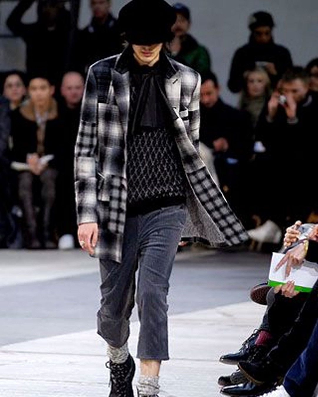 Number (N)ine Number (N)ine fw07 runway cropped trousers | Grailed
