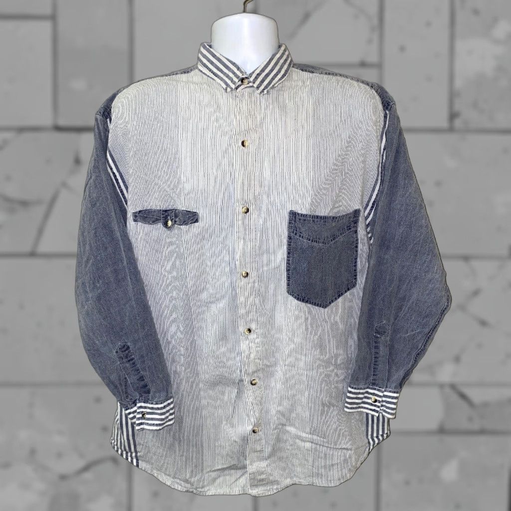 Vintage VINTAGE Sierra Pacific Men's Long Sleeve Button-Up Shirt Adult Large Gray/White Striped Casual Size US L / EU 52-54 / 3 - 1 Thumbnail