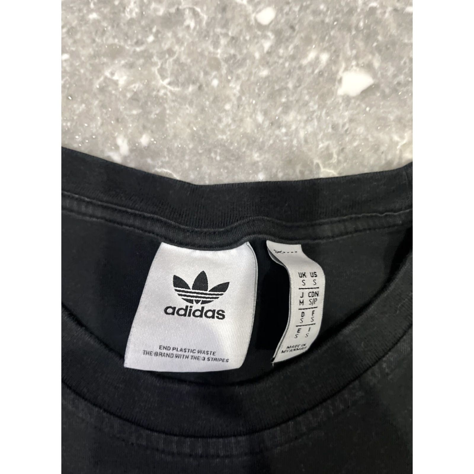 Adidas Adidas Graphic Fun T-Shirt Shirt Mens Small Black Crew Short Sleeve Cotton Blend Size US S / EU 44-46 / 1 - 4 Thumbnail