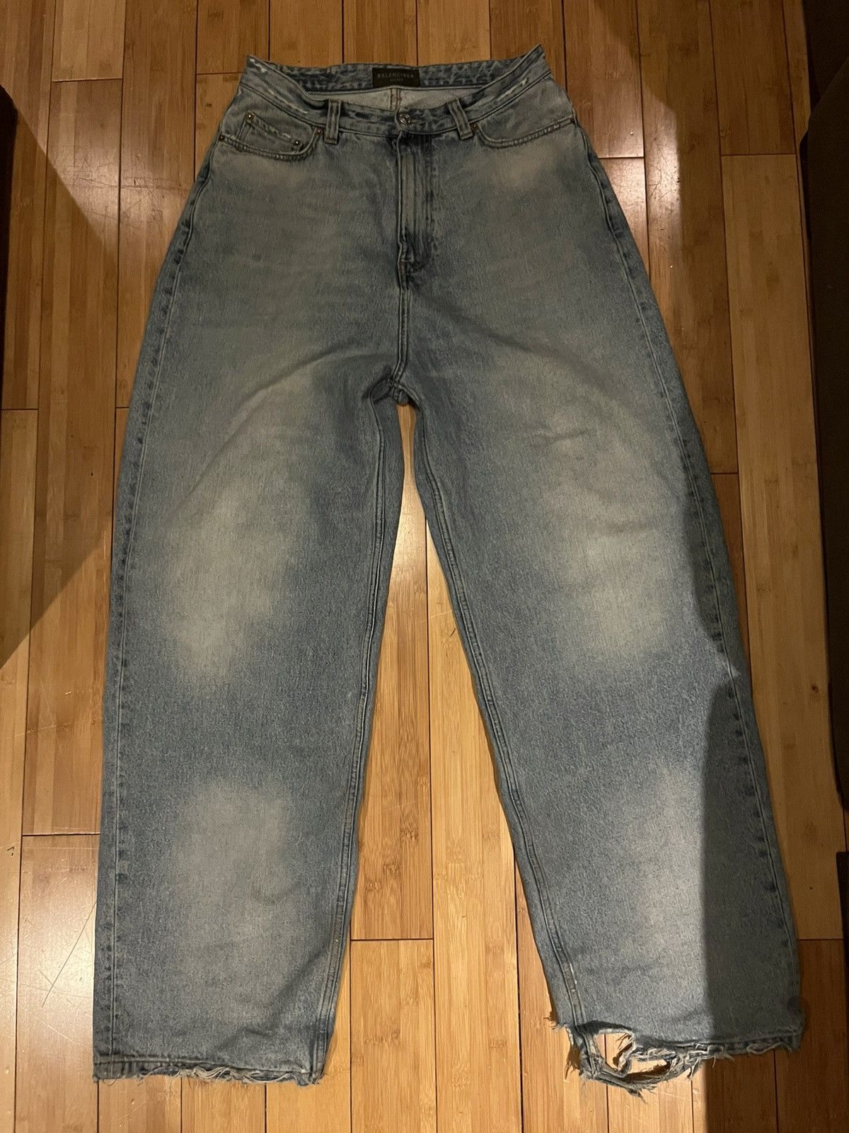 Balenciaga Balenciaga FW22 Light Blue Baggy Denim Size US 30 / EU 46 - 1 Thumbnail