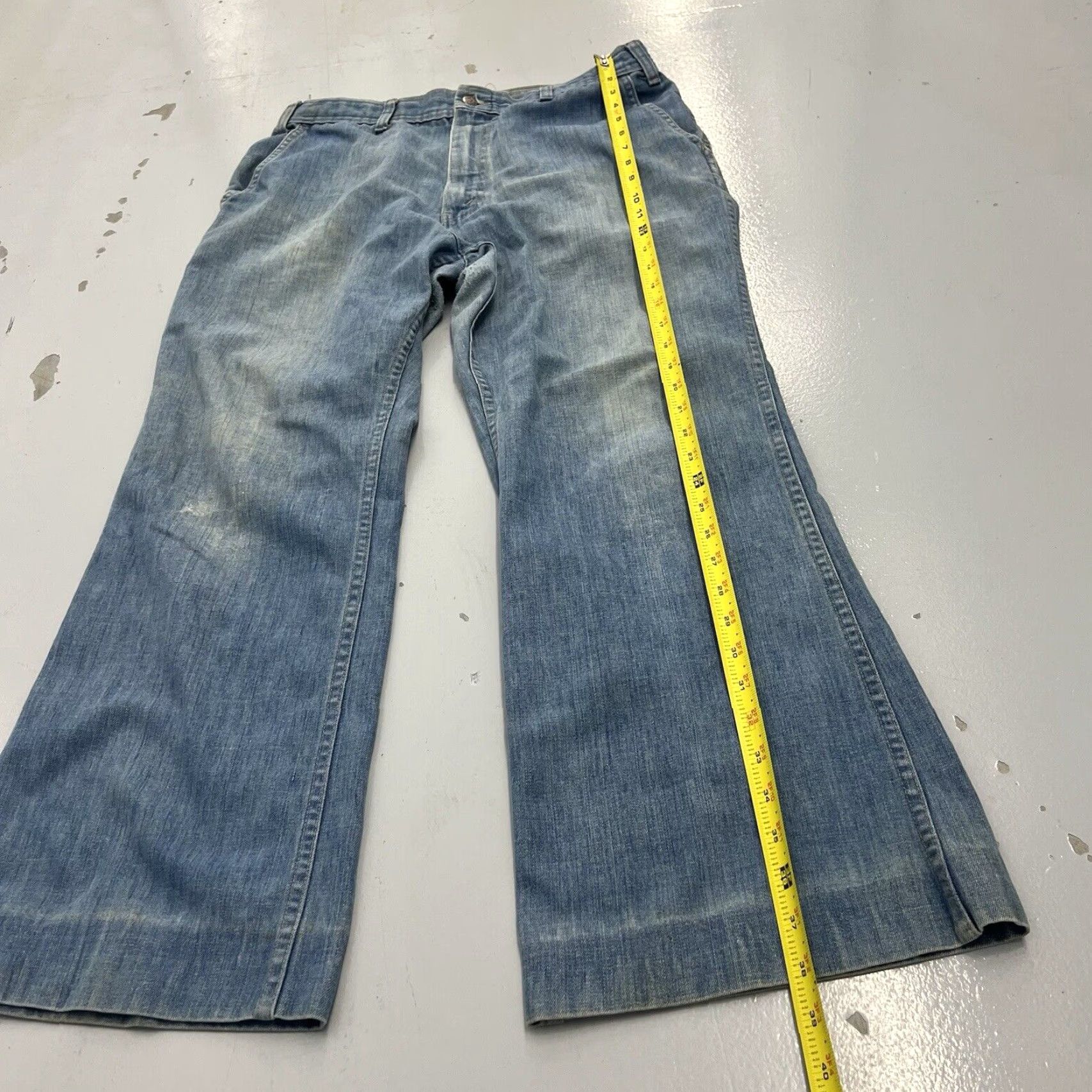 Levis Mens Jeans Size 38x30 Extra Large Blue Denim Bell Bottom Vintage