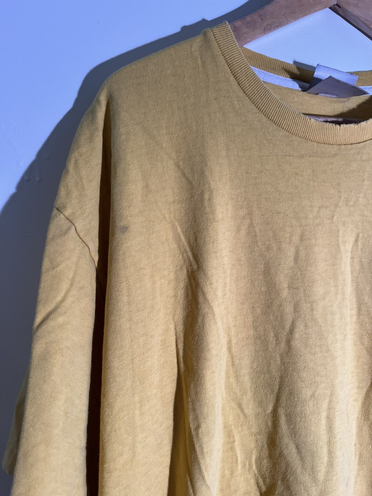 Nike 90’s 2000’s Y2K VTG Vintage Nike Yellow Check Swoop T Shirt Size US XL / EU 56 / 4 - 5 Thumbnail