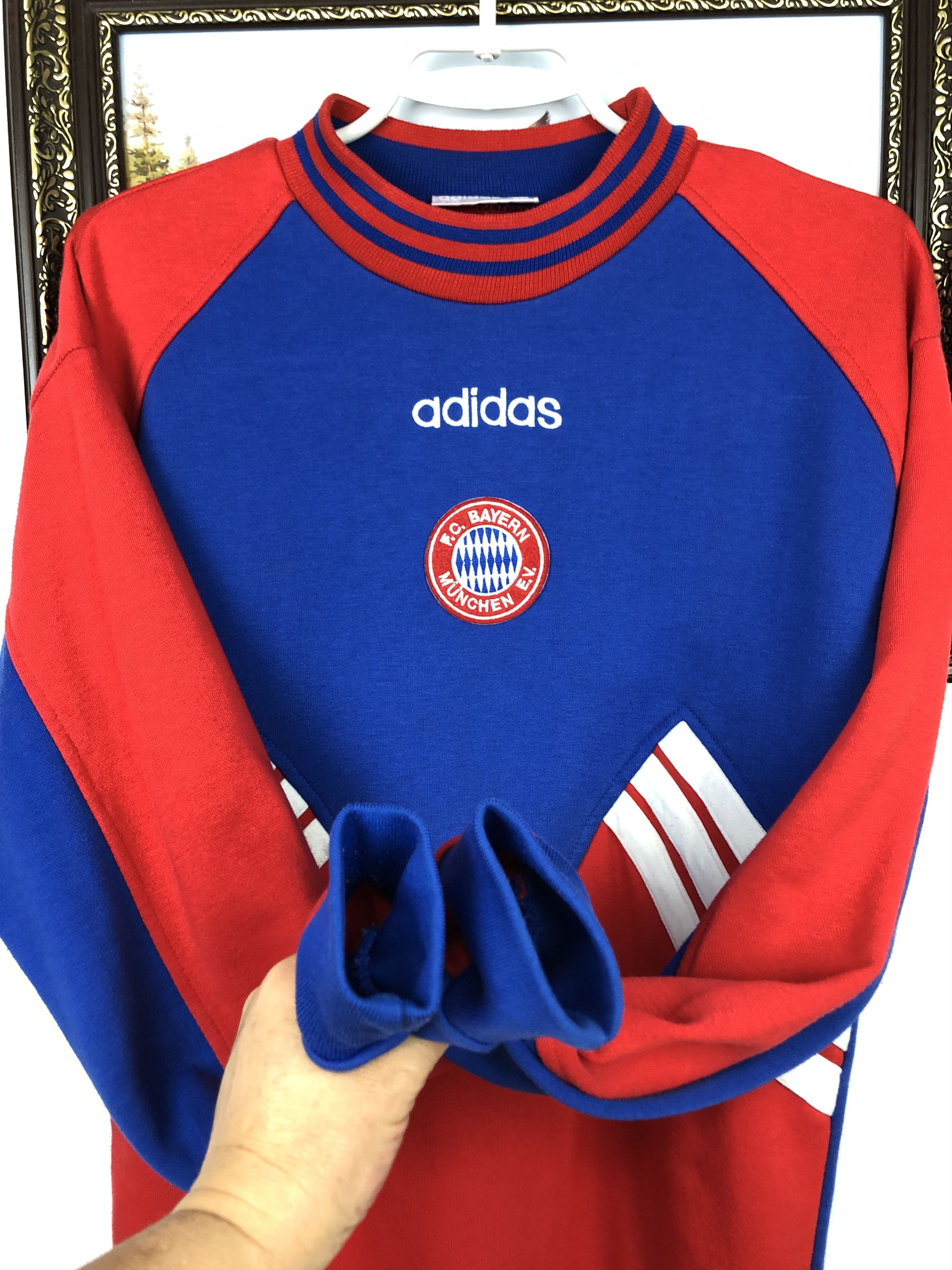 Adidas Vintage Adidas Bayer Munich Football Sweatshirt Soccer Size US S / EU 44-46 / 1 - 4 Thumbnail