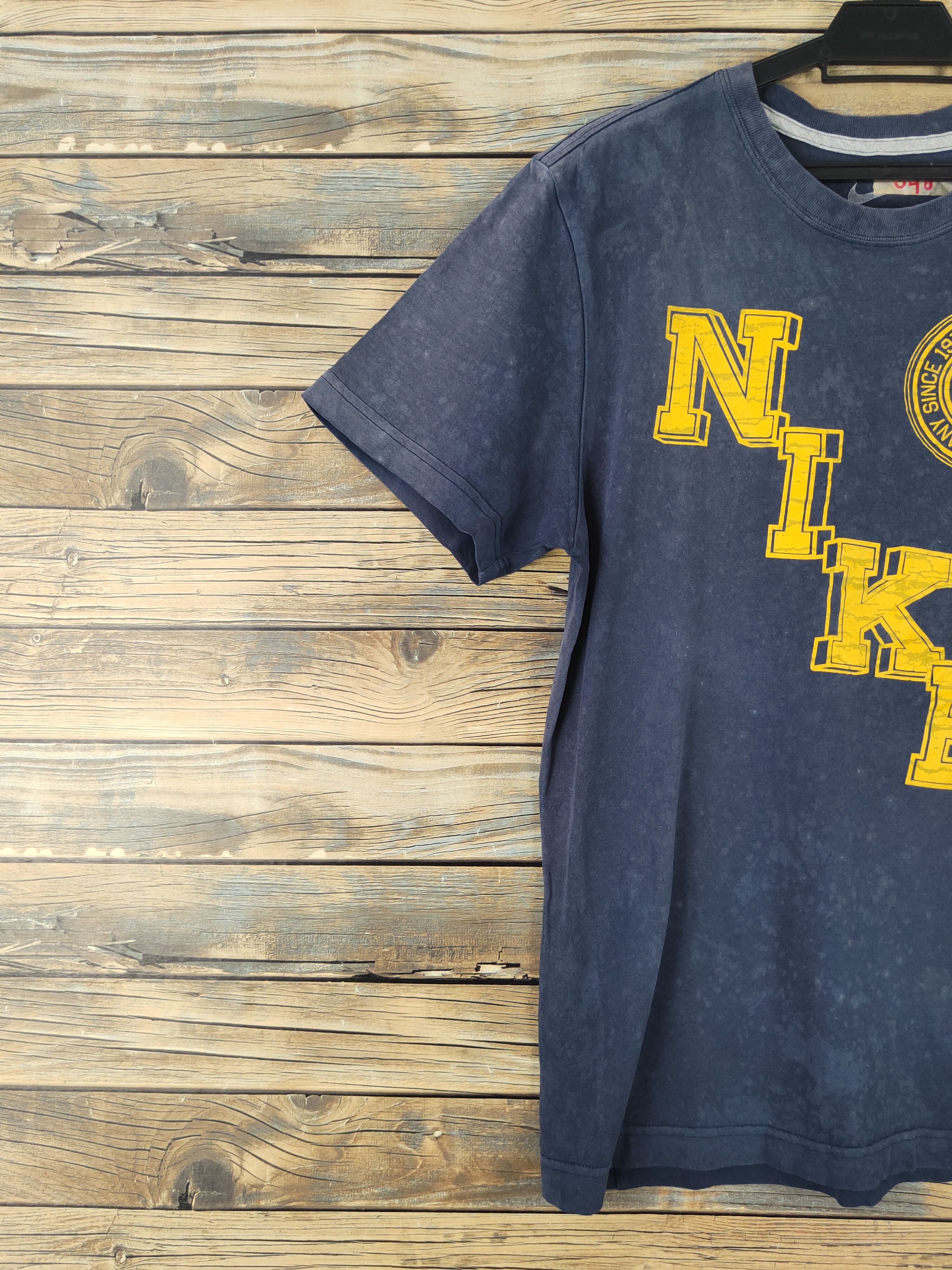 Nike × Vintage DL Nike Navy Faded Short Sleeve T-shirts #648 Size US M / EU 48-50 / 2 - 4 Thumbnail