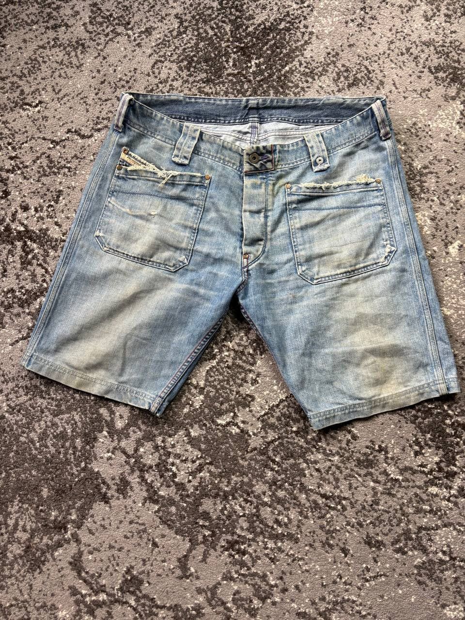 Diesel × Japanese Brand × Vintage Vintage Y2K Diesel Avant Garde faded Denim Logo Shorts Size US 36 / EU 52 - 1 Thumbnail