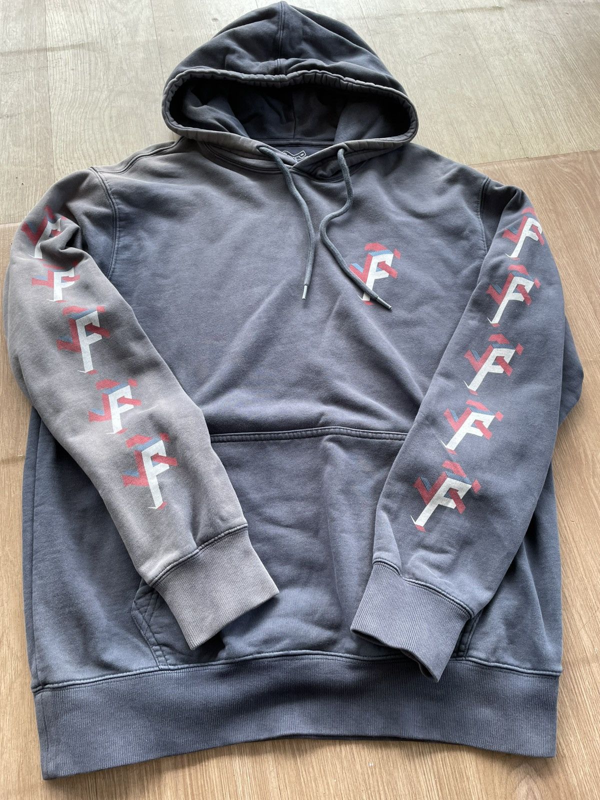 Palace Palace spell out sweatshirt Size US M / EU 48-50 / 2 - 1 Thumbnail
