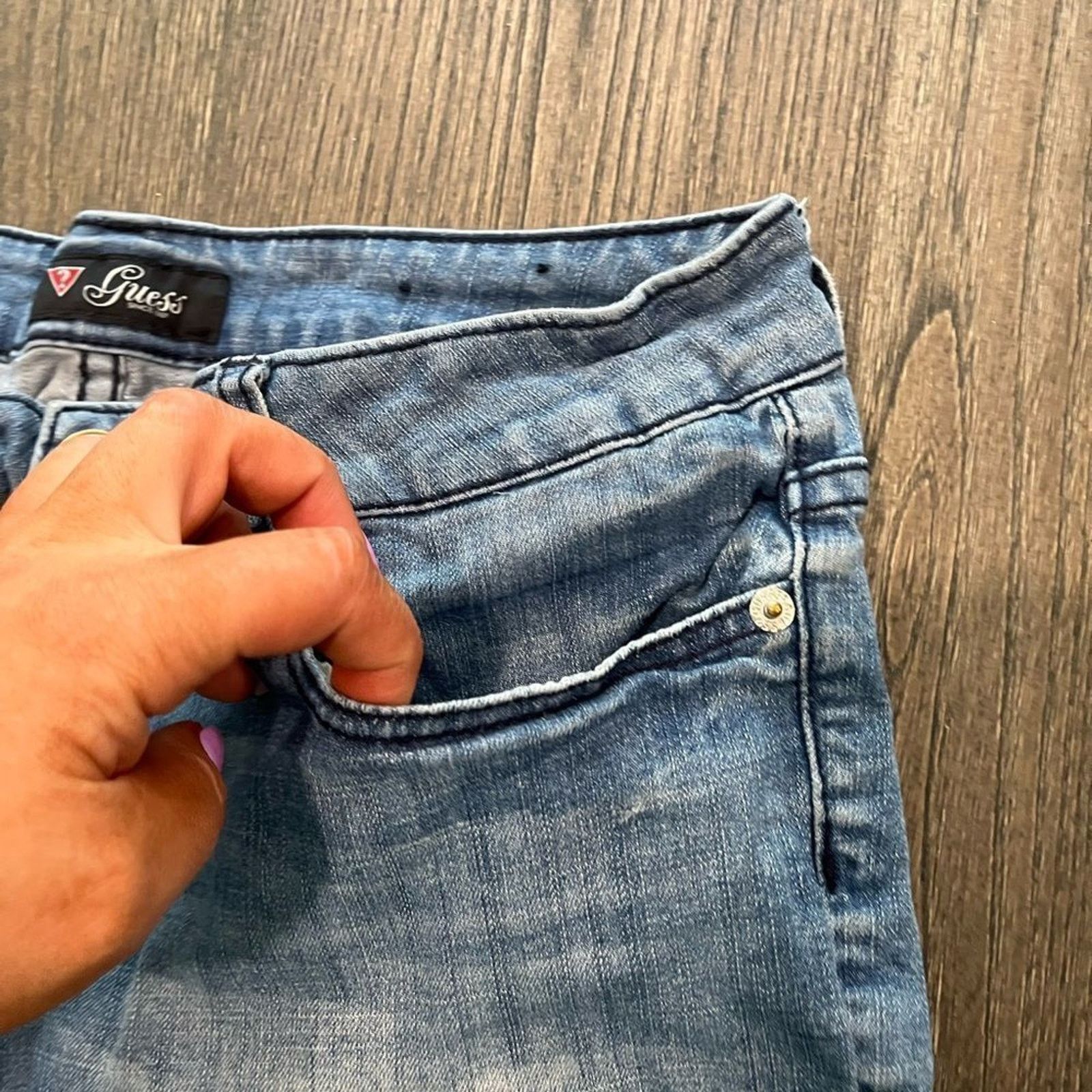 Guess Guess Denim Shorts Light Wash Roll Hem Size 29 Size 29" - 3 Thumbnail