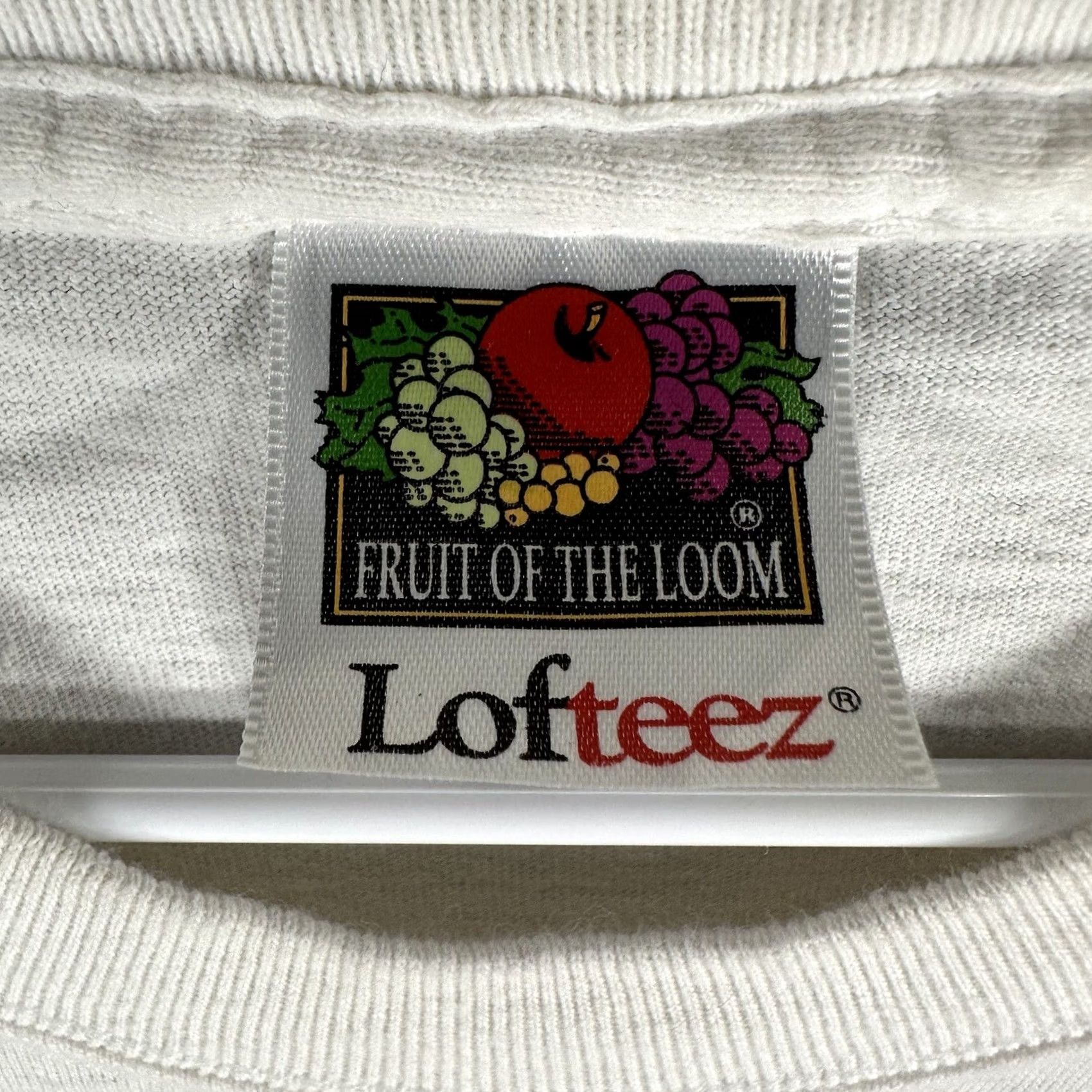 Fruit Of The Loom Fruit of the Loom Shirt Mens 2XL White Prestige 6 Checkered Distressed EUC 90s Vintage Logo Crew Neck Short Sleeve Cotton 1990s Mens T-Shirt Size US XXL / EU 58 / 5 - 6 Thumbnail