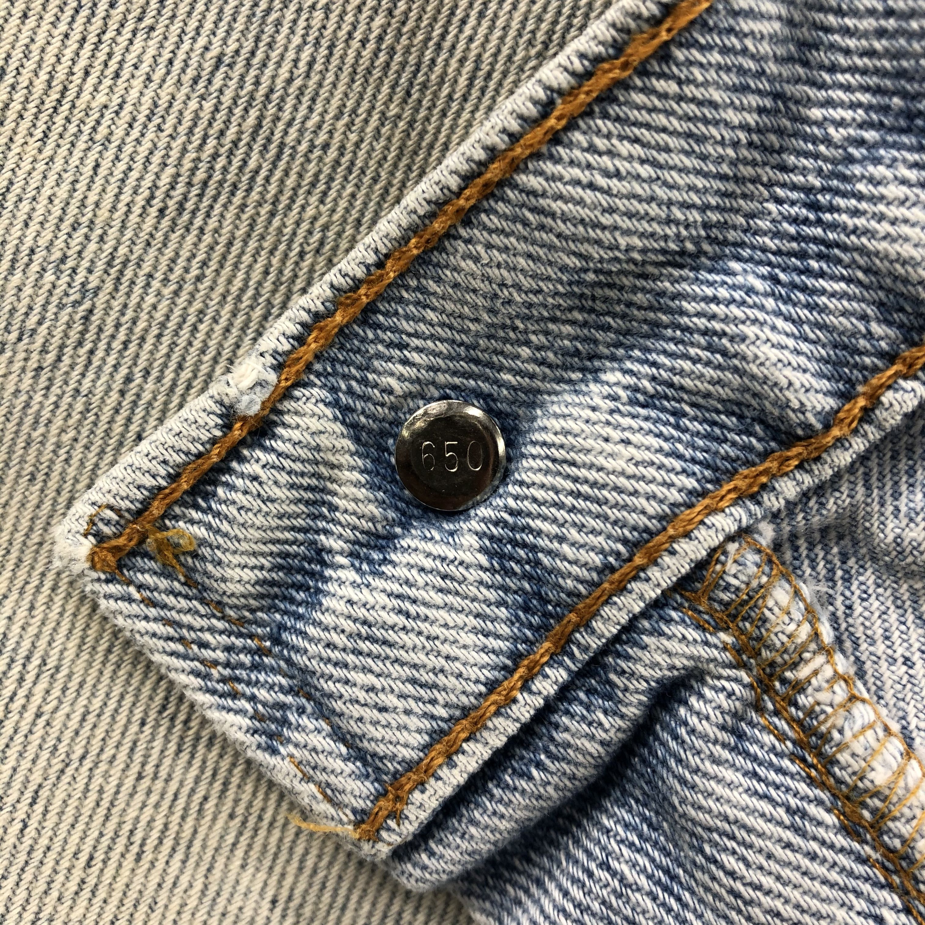 Levi's × Vintage Vintage 90s Light Wash Levis 554 Jeans-JM3165 Size US 37 - 11 Thumbnail