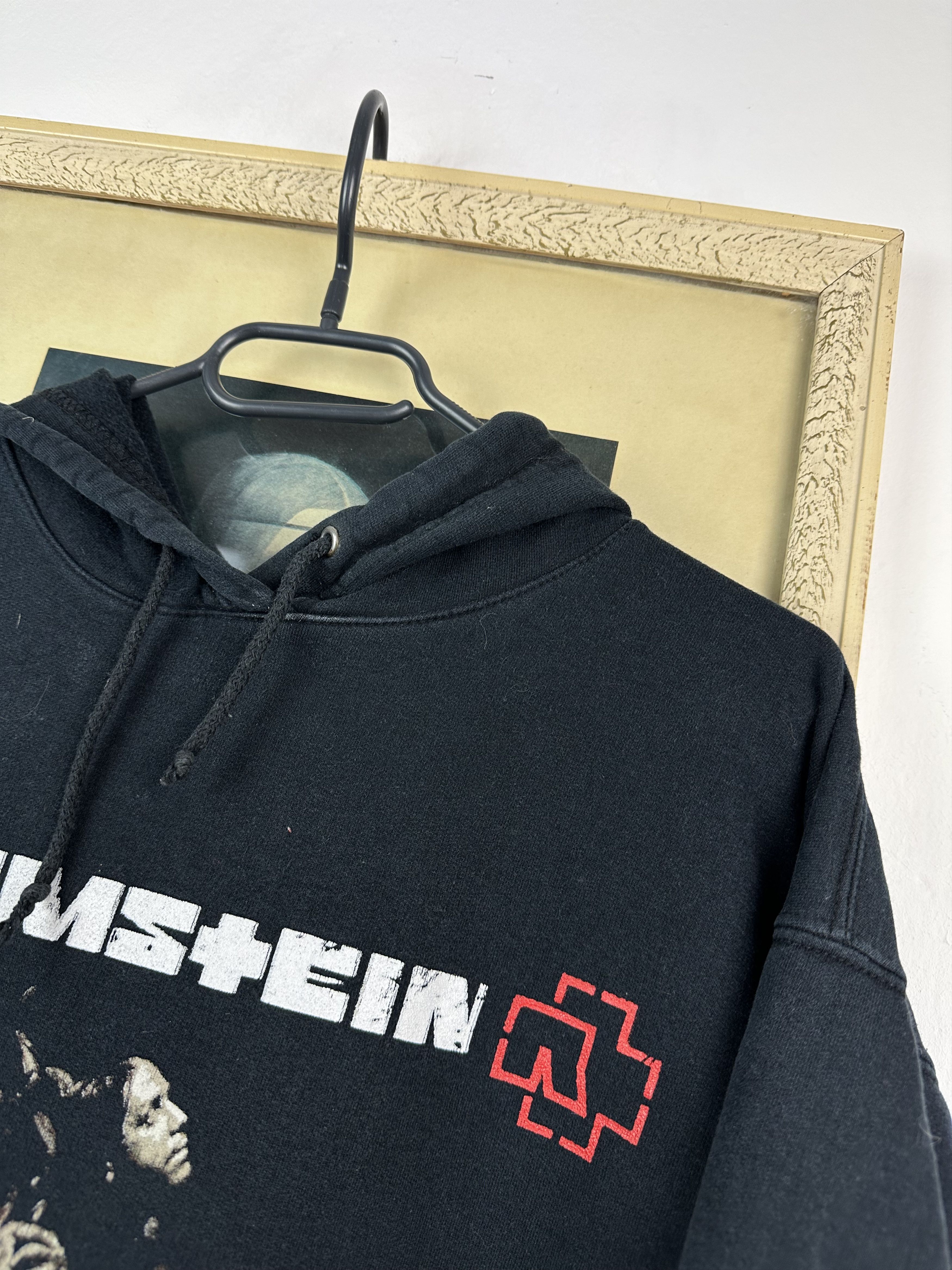Band Tees × Vintage Vintage 2005 Rammstein Mann Gegen Rosenrot Hoodie Rare Size US M / EU 48-50 / 2 - 2 Thumbnail