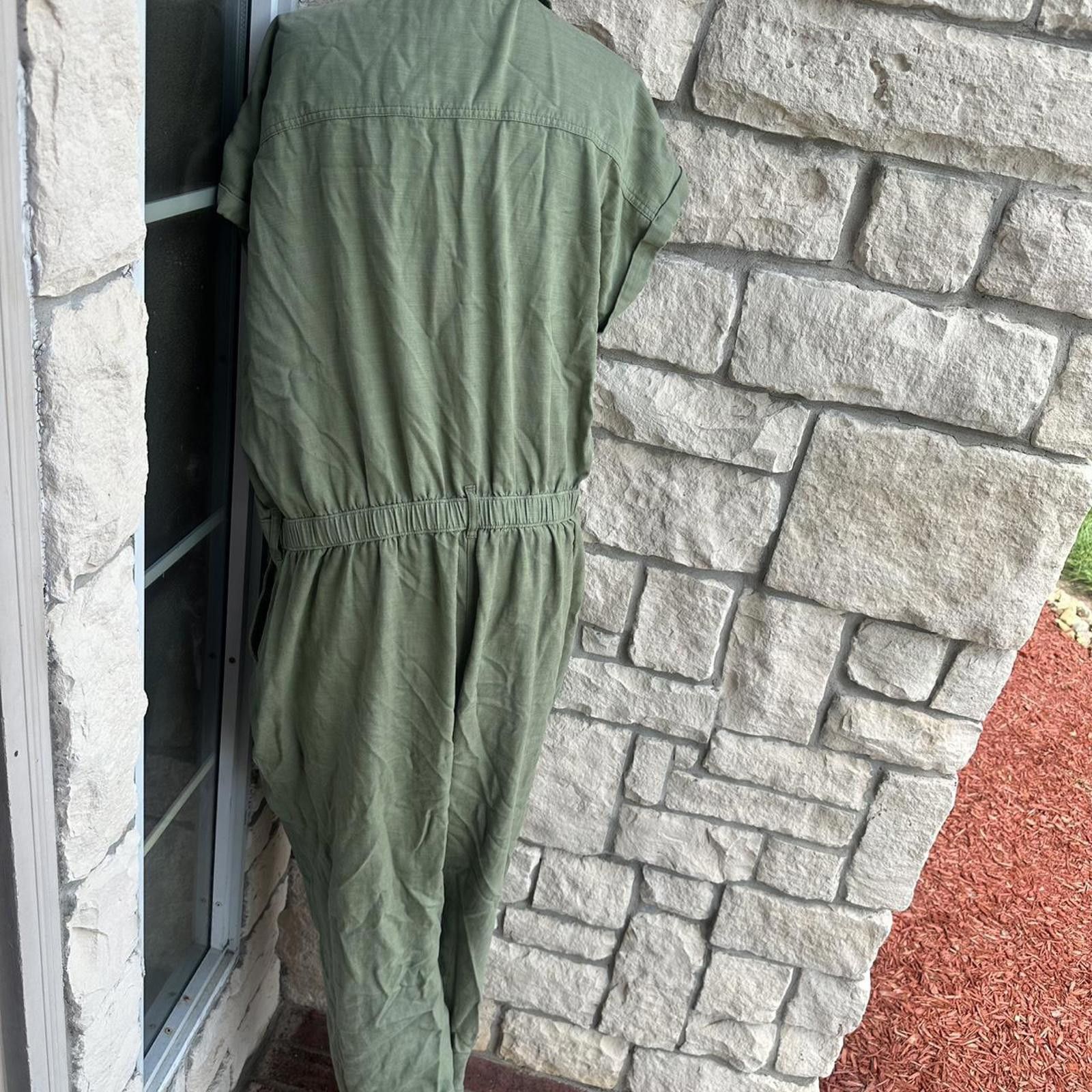 Abercrombie & Fitch Abercrombie & Fitch Women's Green and Khaki Playsuit-romper Size 40" / US 18 - 2 Thumbnail