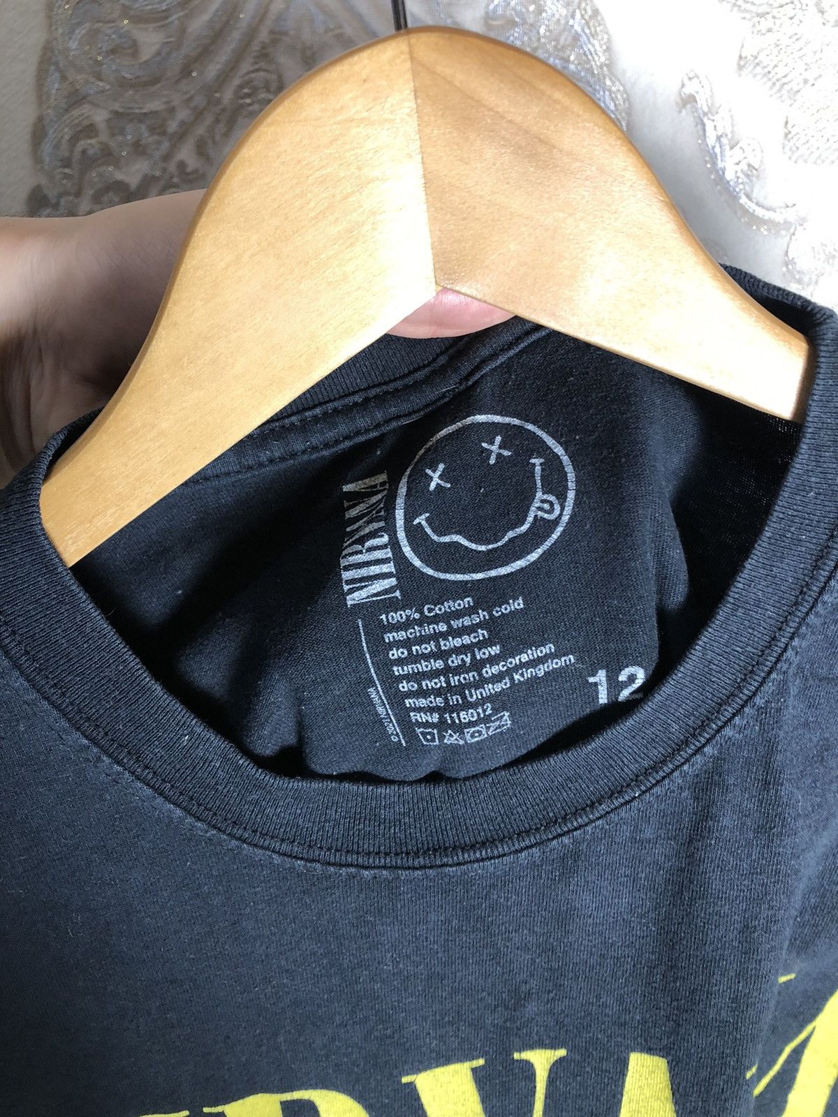 Band Tees VINTAGE NIRVANA KURT COBAIN SMILE ROCK T-SHIRT RETRO Y2K 90s Size US XL / EU 56 / 4 - 3 Thumbnail