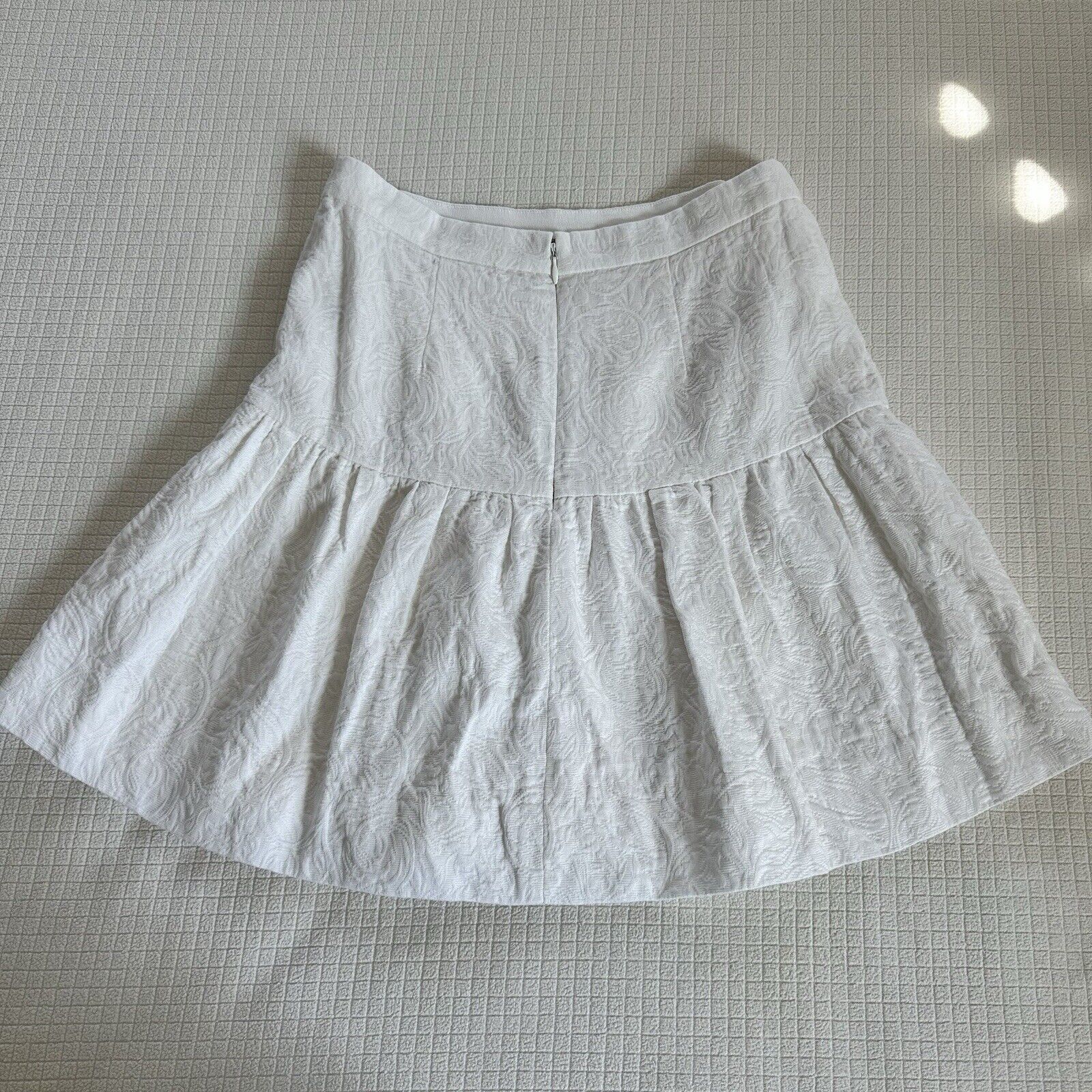 J.Crew J.Crew Cream Matelasse Drop Waist Hi Rise Mini Skirt Size 4 Size 27" / US 4 / IT 40 - 10 Thumbnail