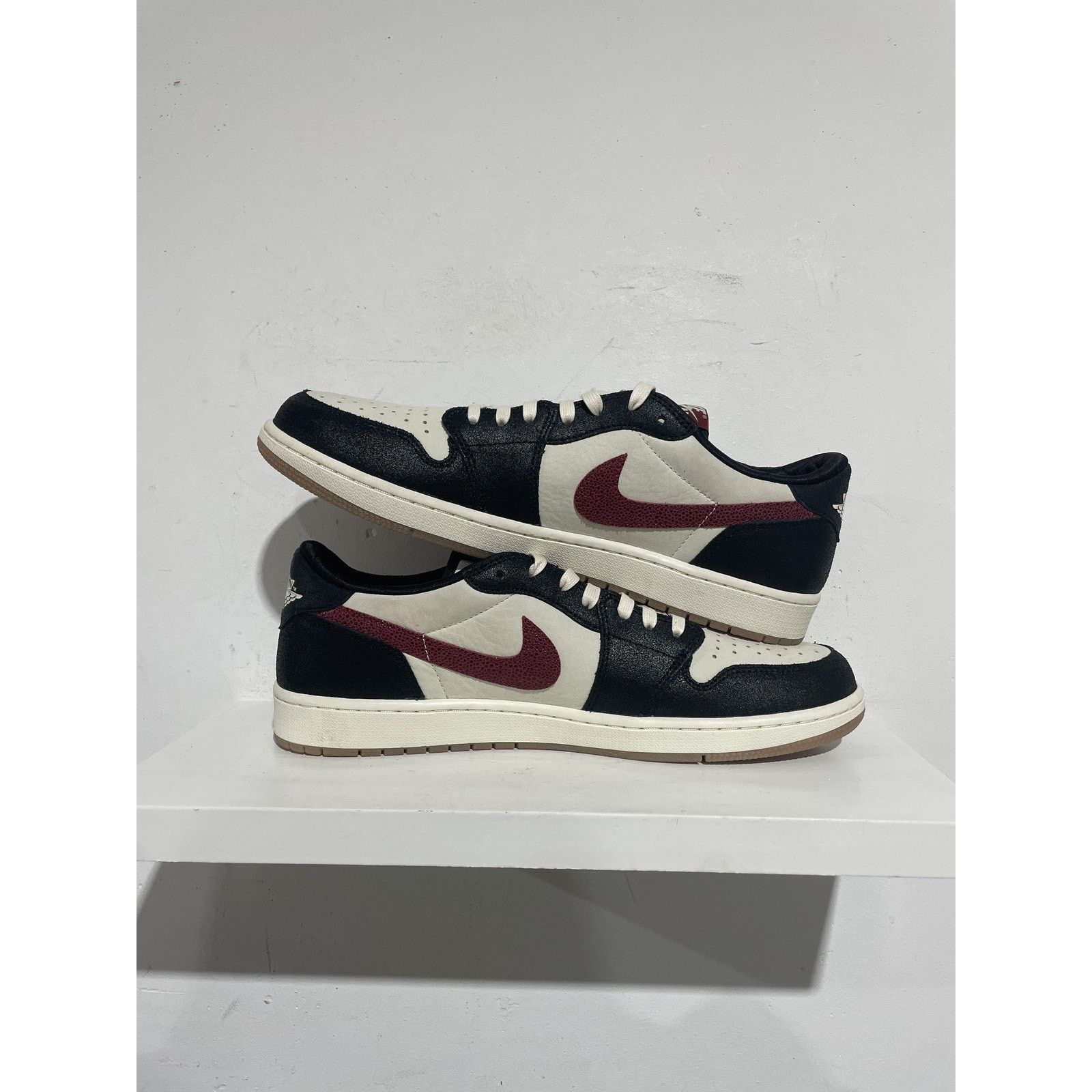 Jordan Brand AIR JORDAN 1 LOW OKLAHOMA SOONERS PE SIZE 13 NEW Size US 13 / EU 46 - 5 Thumbnail